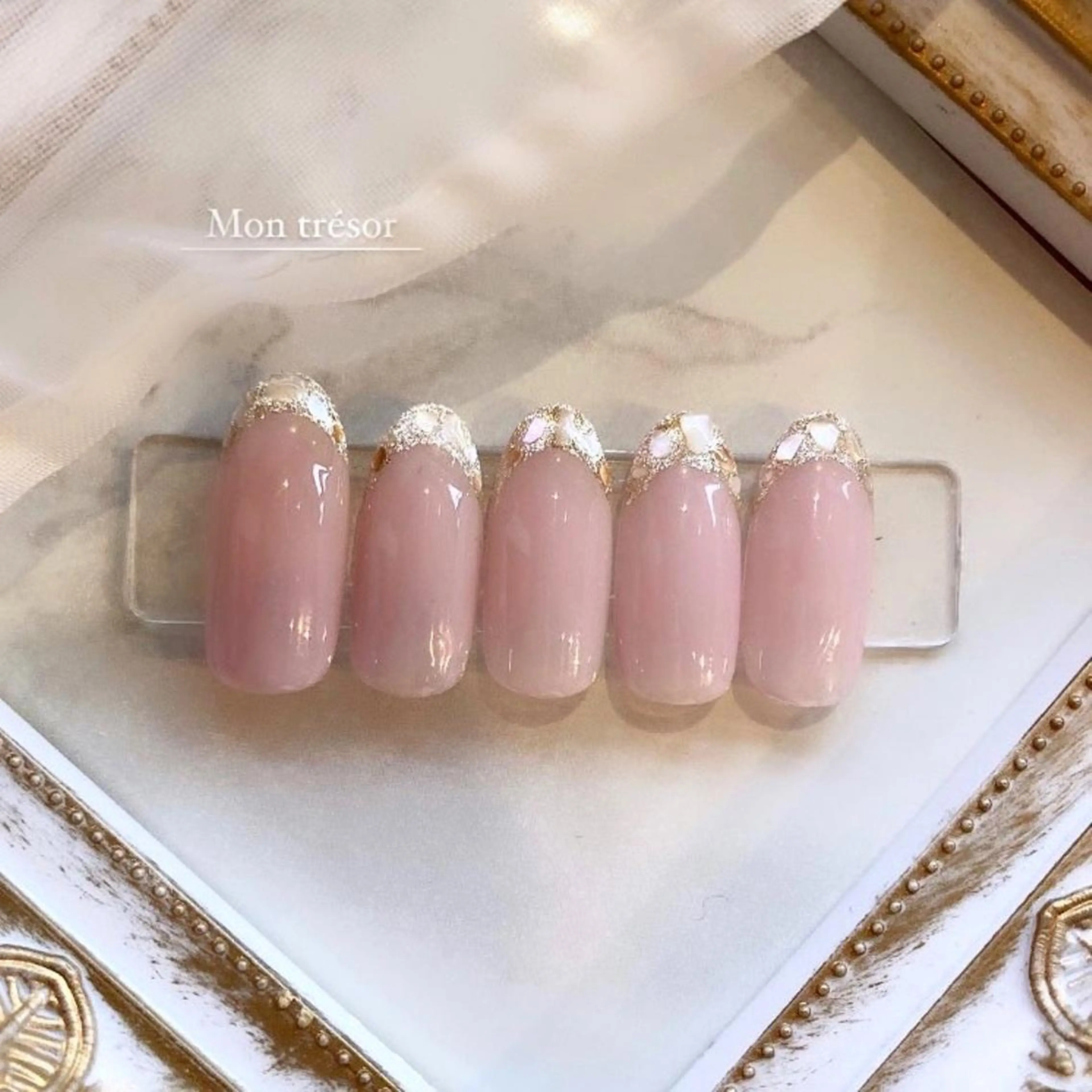 ネイル フレンチネイル Montrésor 名古屋ネイルサロンのネイルデザイン