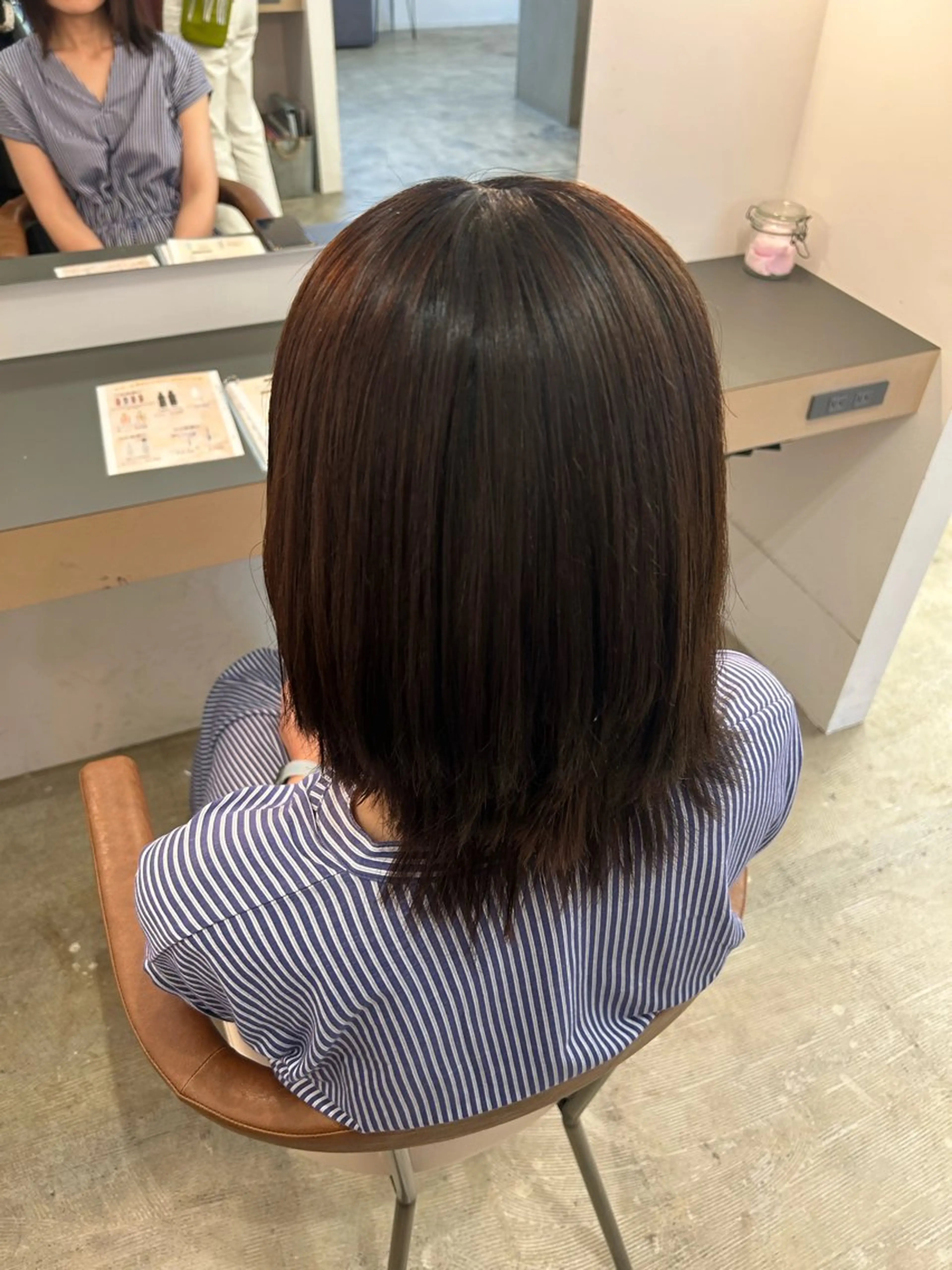 ミディアム 田中 梨緒のヘアスタイル