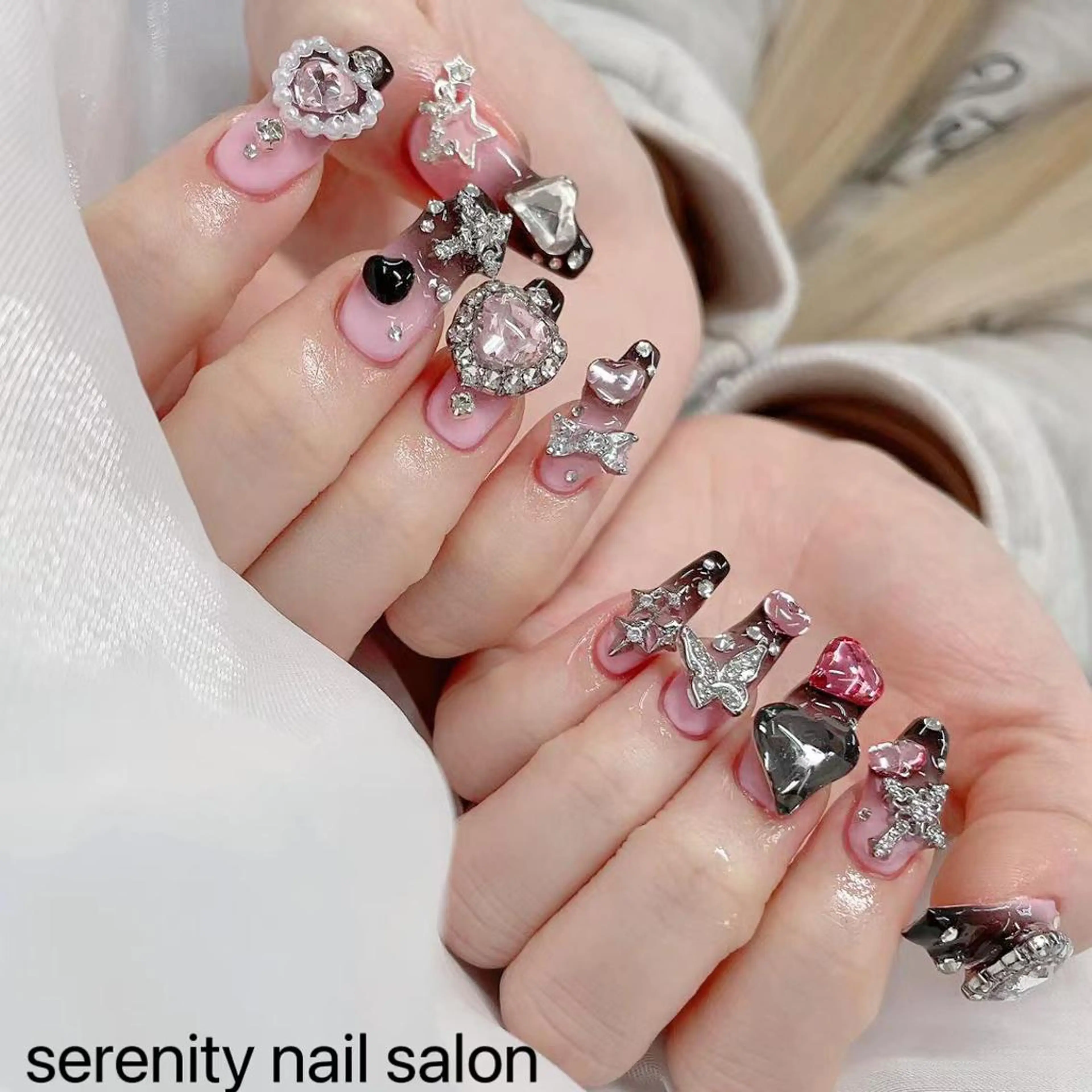 ネイル ハンドネイル ハンドケア ✨Serenity Nail salonのネイルデザイン