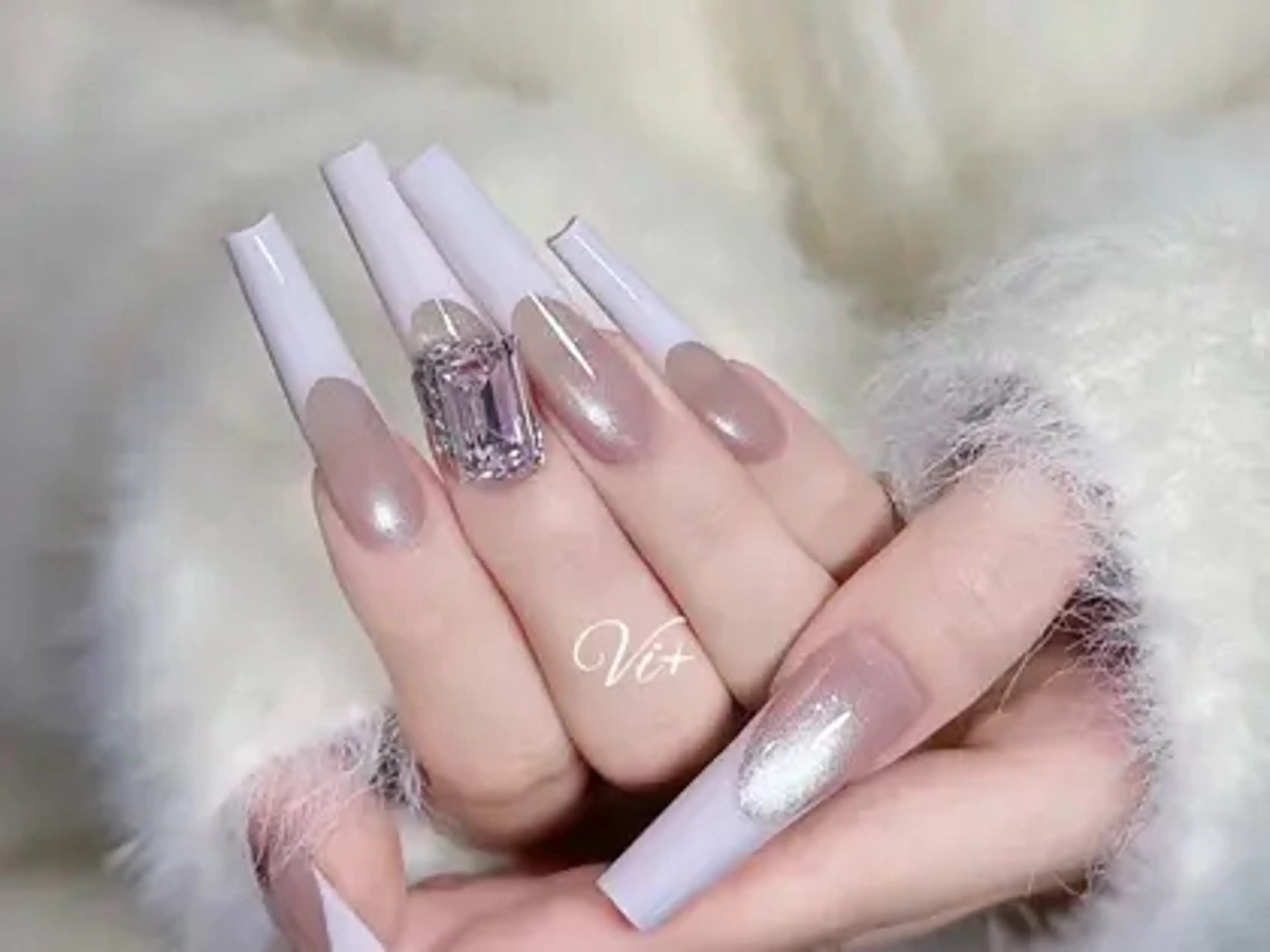 ネイル ハンドネイル Nailsalon Vi+ももか🩷のネイルデザイン
