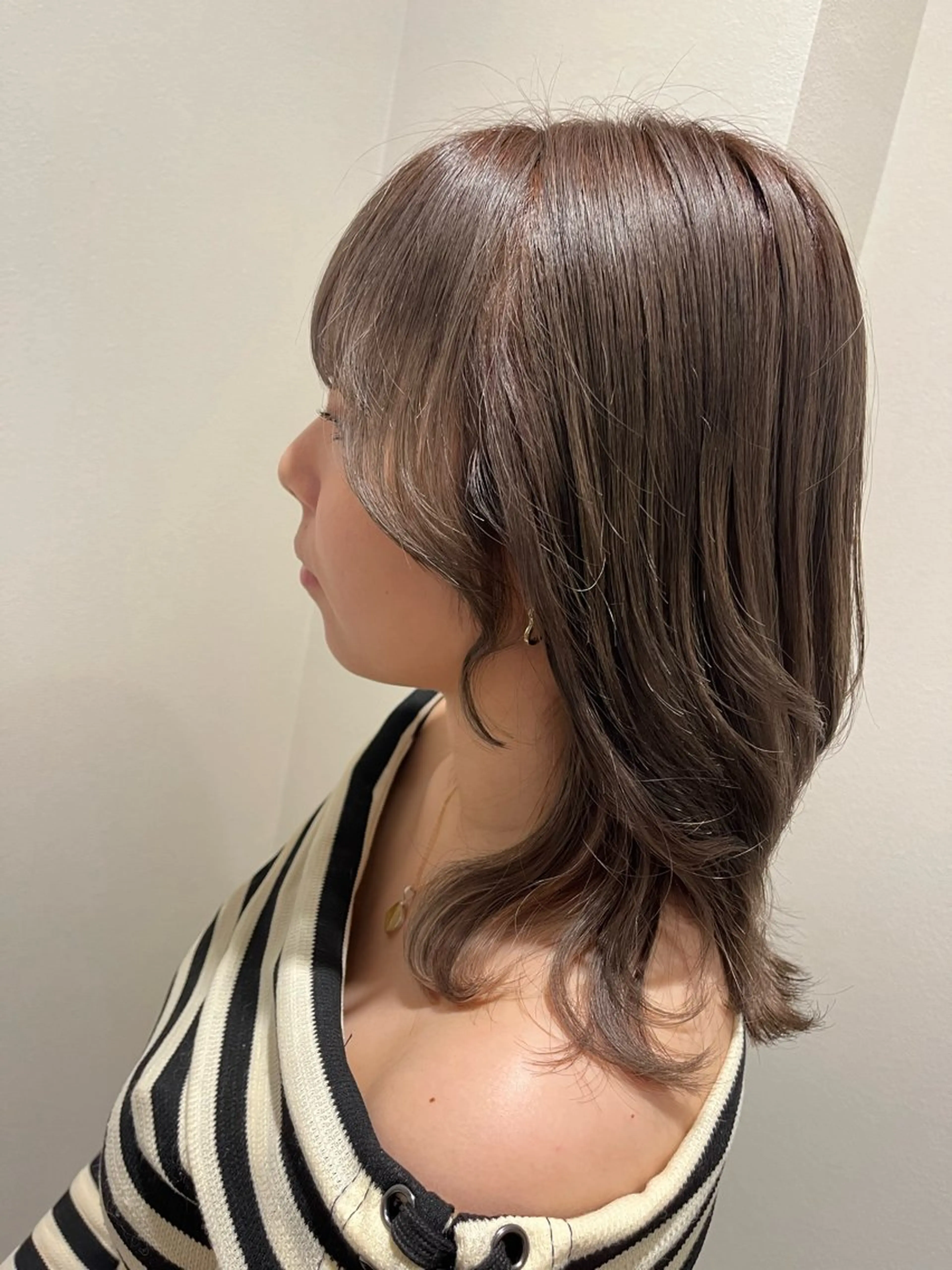 ミディアム カット ヘアカラー トリートメント 顔まわり‎🤍小顔 カット🤍みさきのヘアスタイル