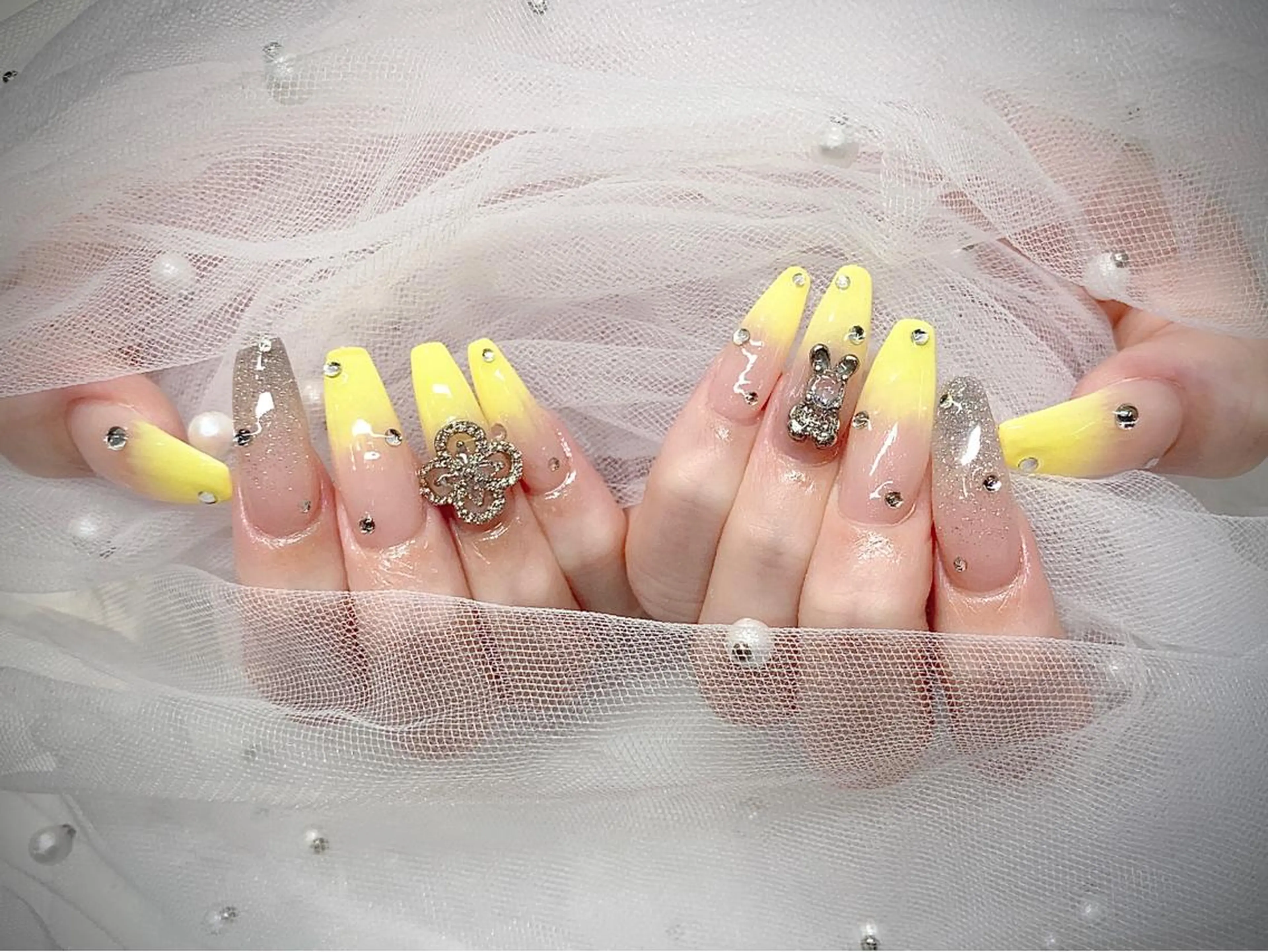 ネイル I-nailロング /ワンホン/キラキラのネイルデザイン