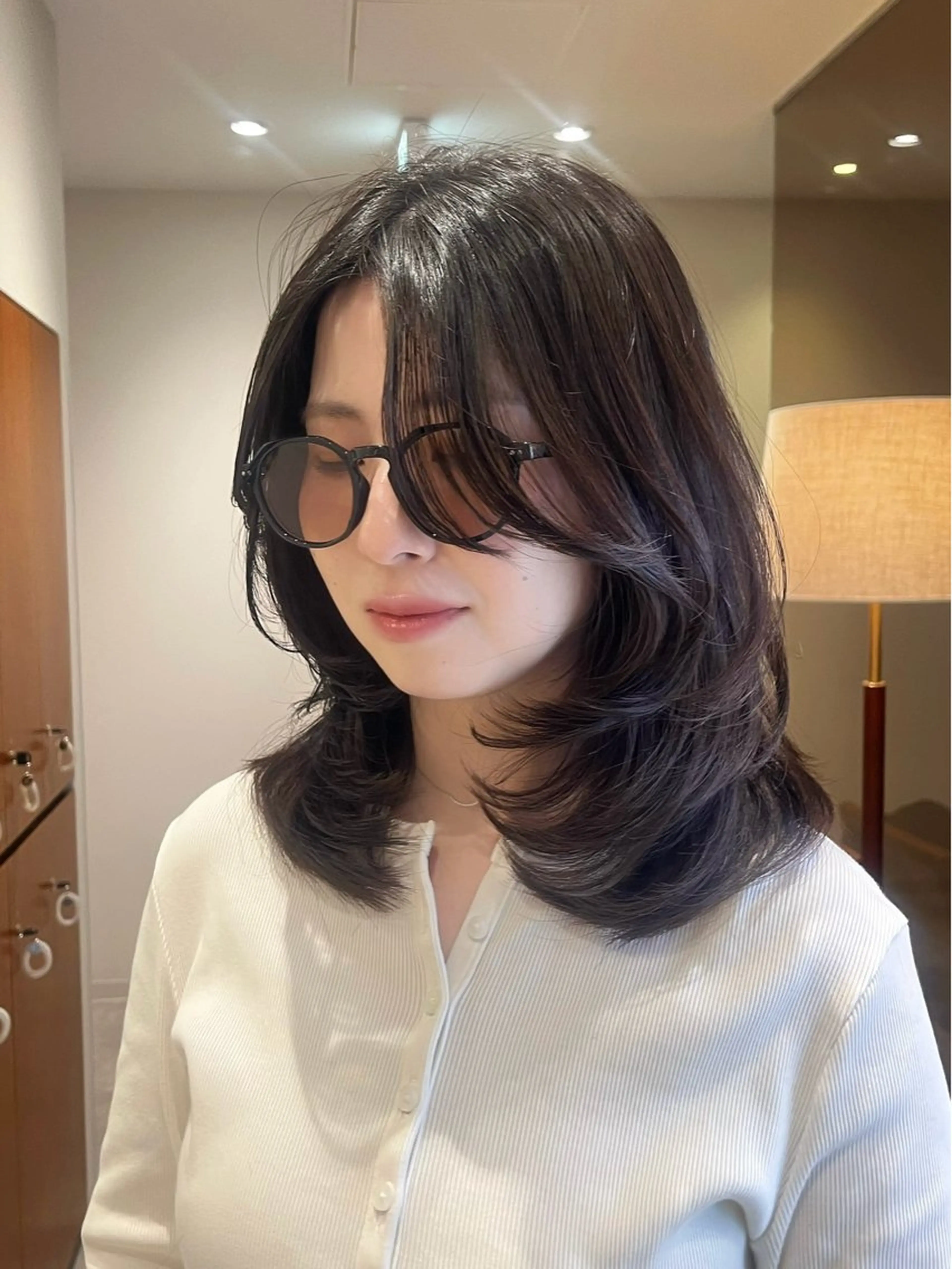 ミディアム カラー ミディアムレイヤー レイヤーカット カット トリートメント 韓国ヘア／レイヤー/ 🤍ayumuのヘアスタイル