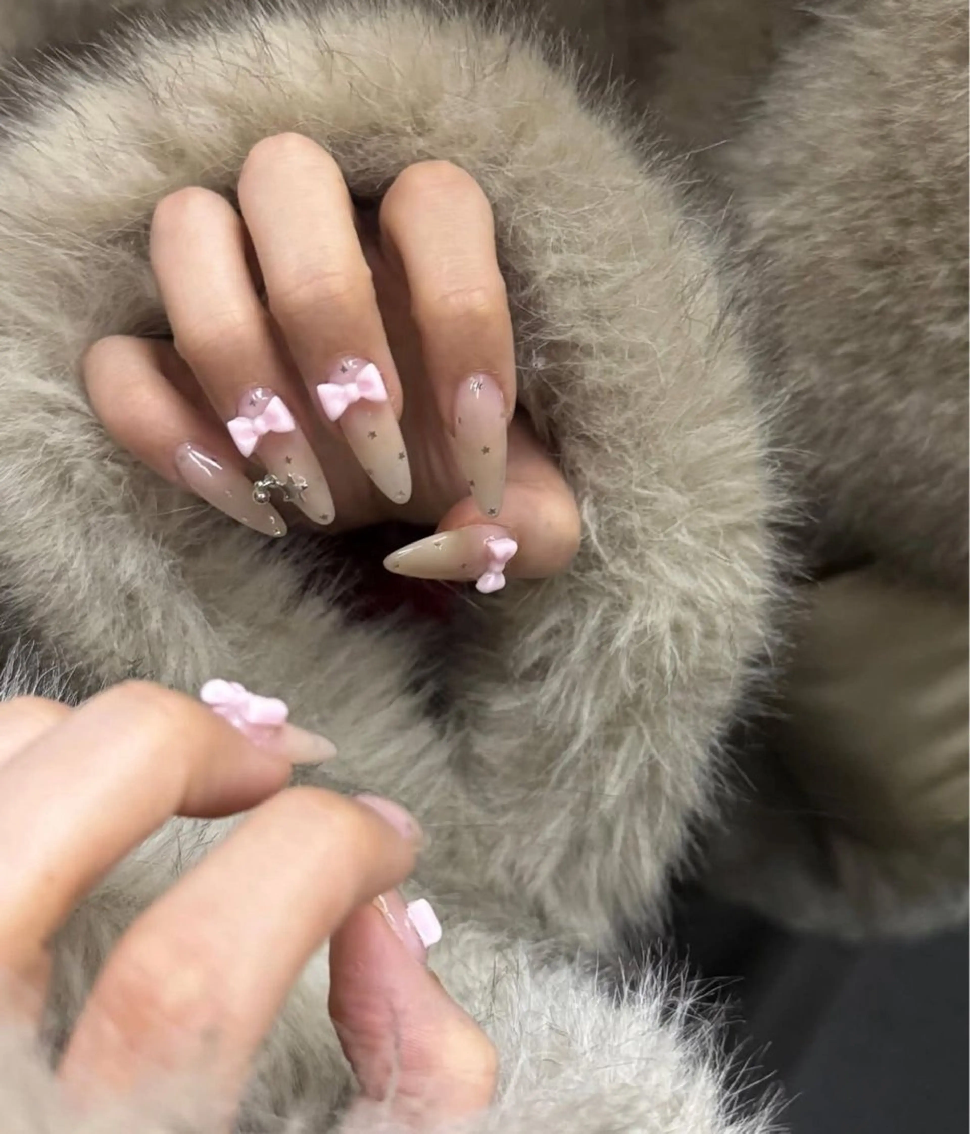 ネイル フレンチネイル キラキラネイル 韓国ネイル シンプルネイル ワンホンネイル ハンドネイル MEI Nailのネイルデザイン