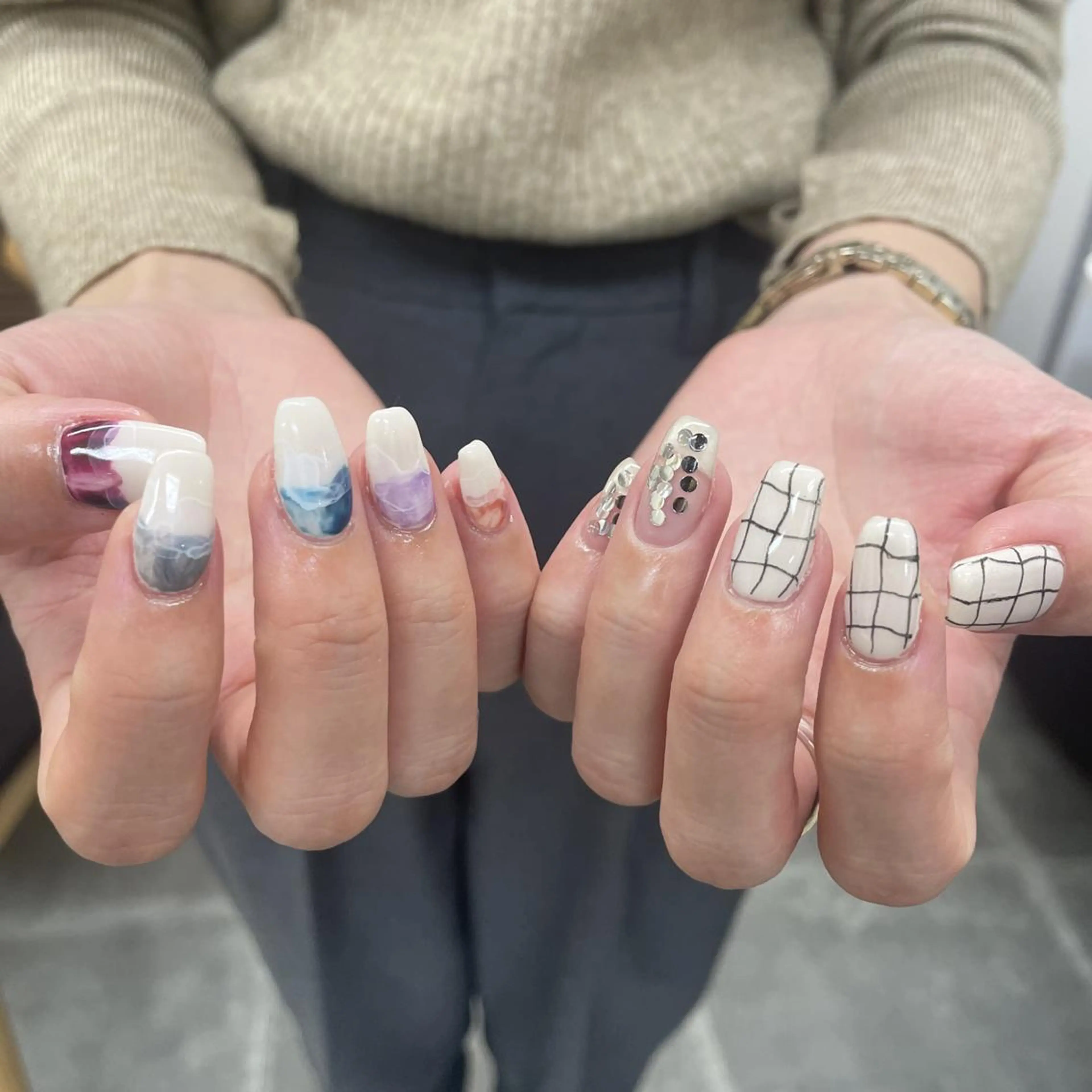 ネイル アートネイル ジェルネイル グリーン マグネットネイル ニュアンスネイル nailstudio eviz新宿店のネイルデザイン