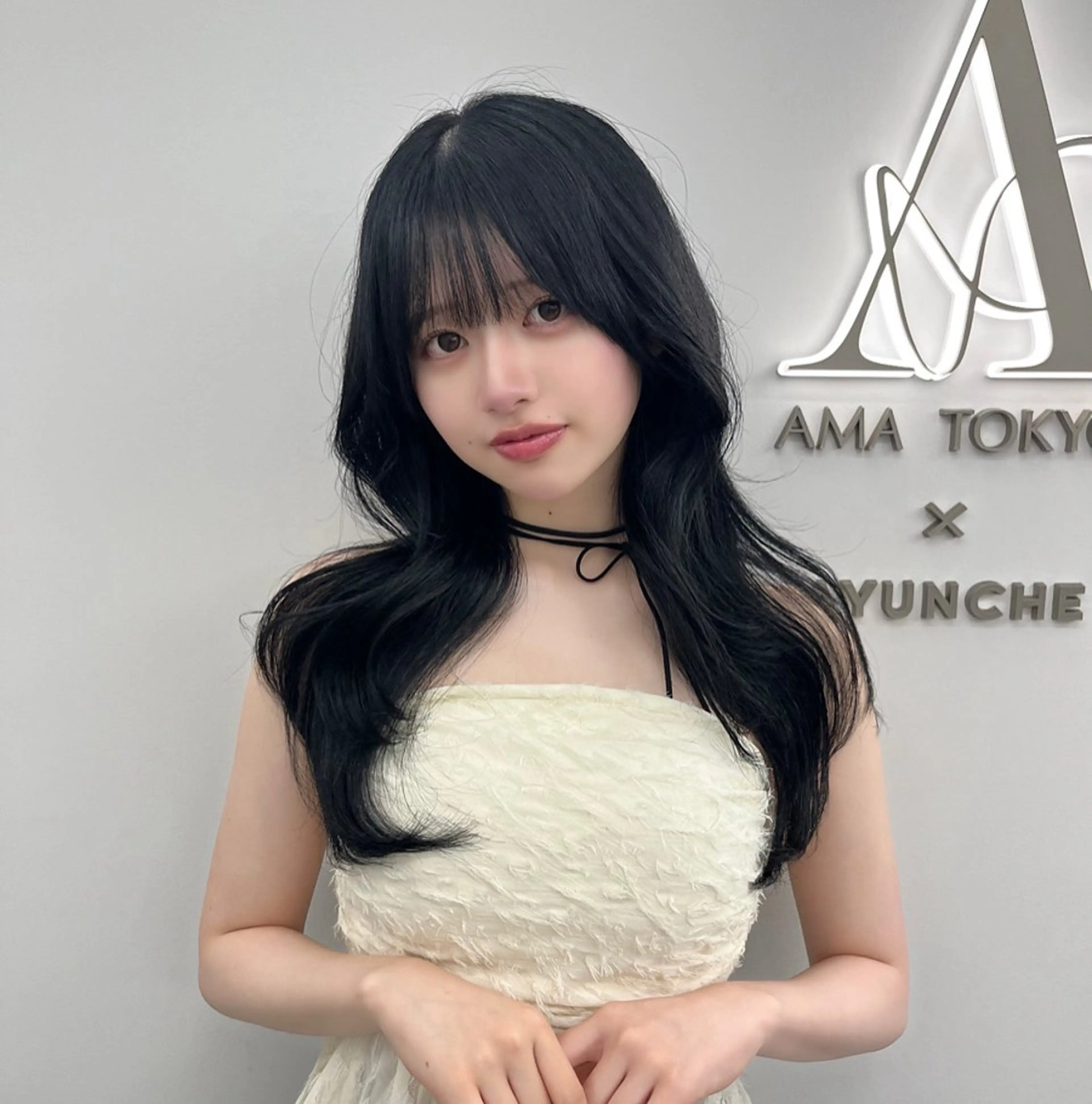 ロング アッシュ ボブ くびれヘア 顔まわりレイヤー 顔周りカット 透明感カラー✨🩵 韓国ヘアkanatoのヘアスタイル