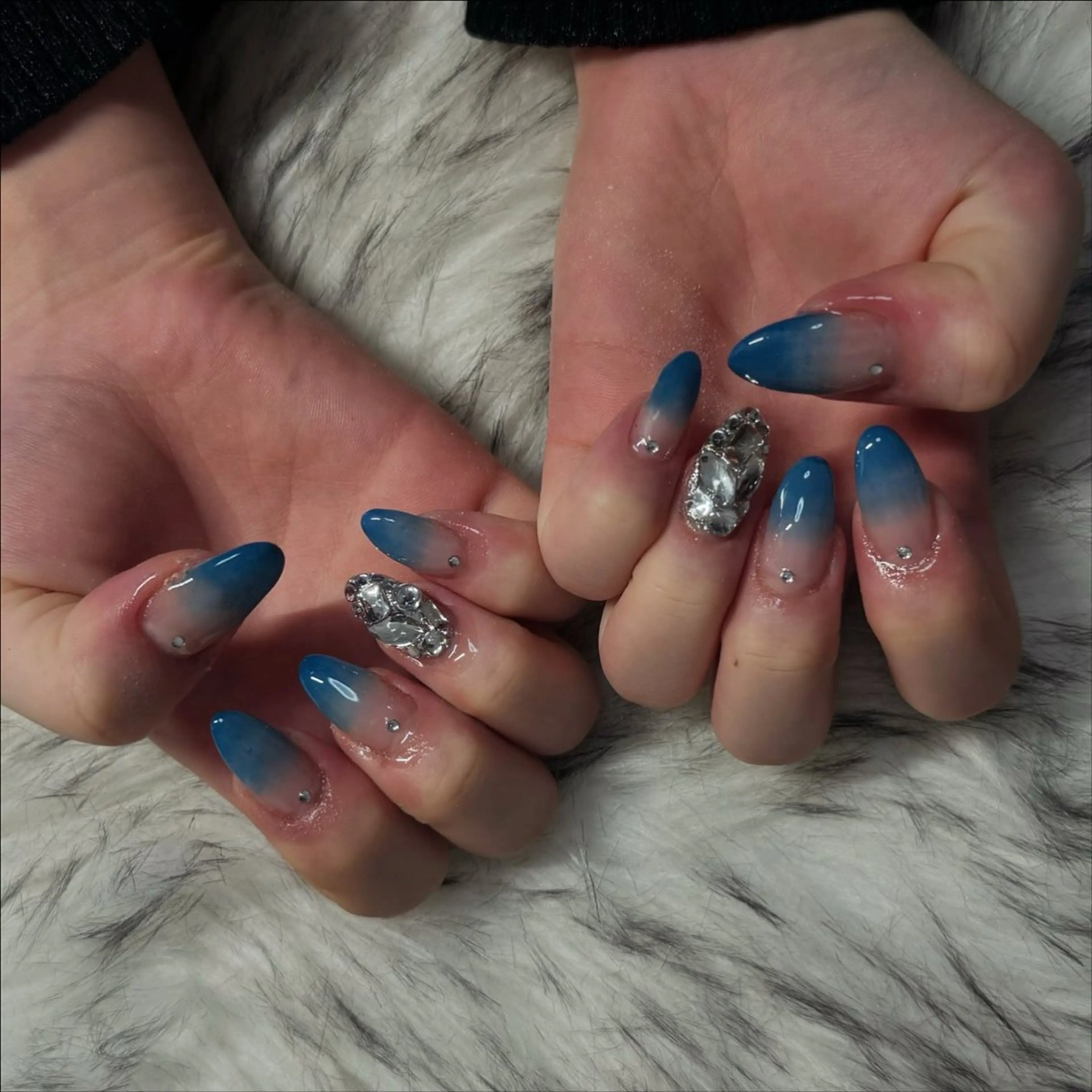 セミロング ハンドネイル mao .のネイルデザイン