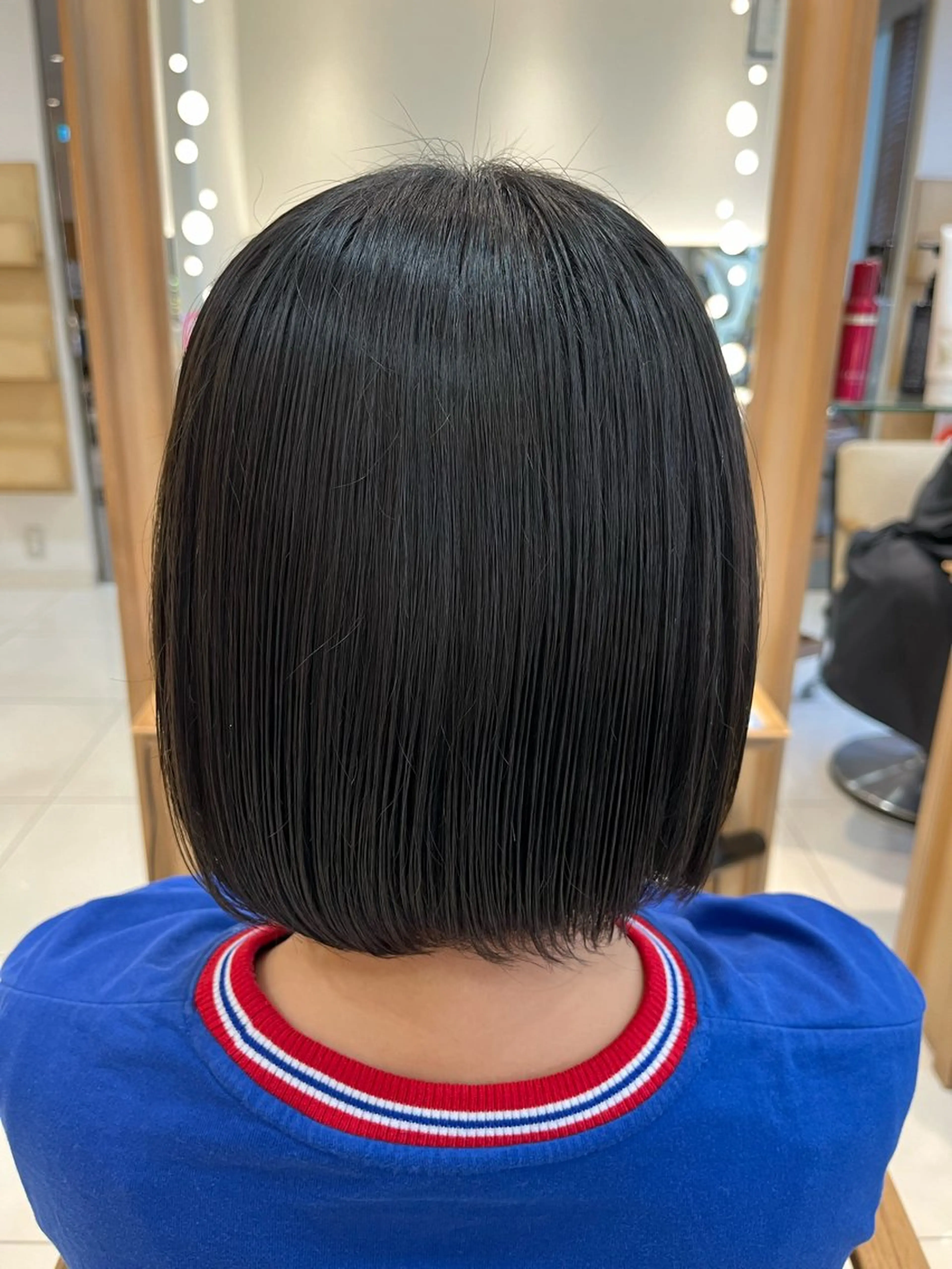 ミディアム カラー 黒髪 ブルーカラー ブルーブラック なつな/ 透明感カラーのヘアスタイル