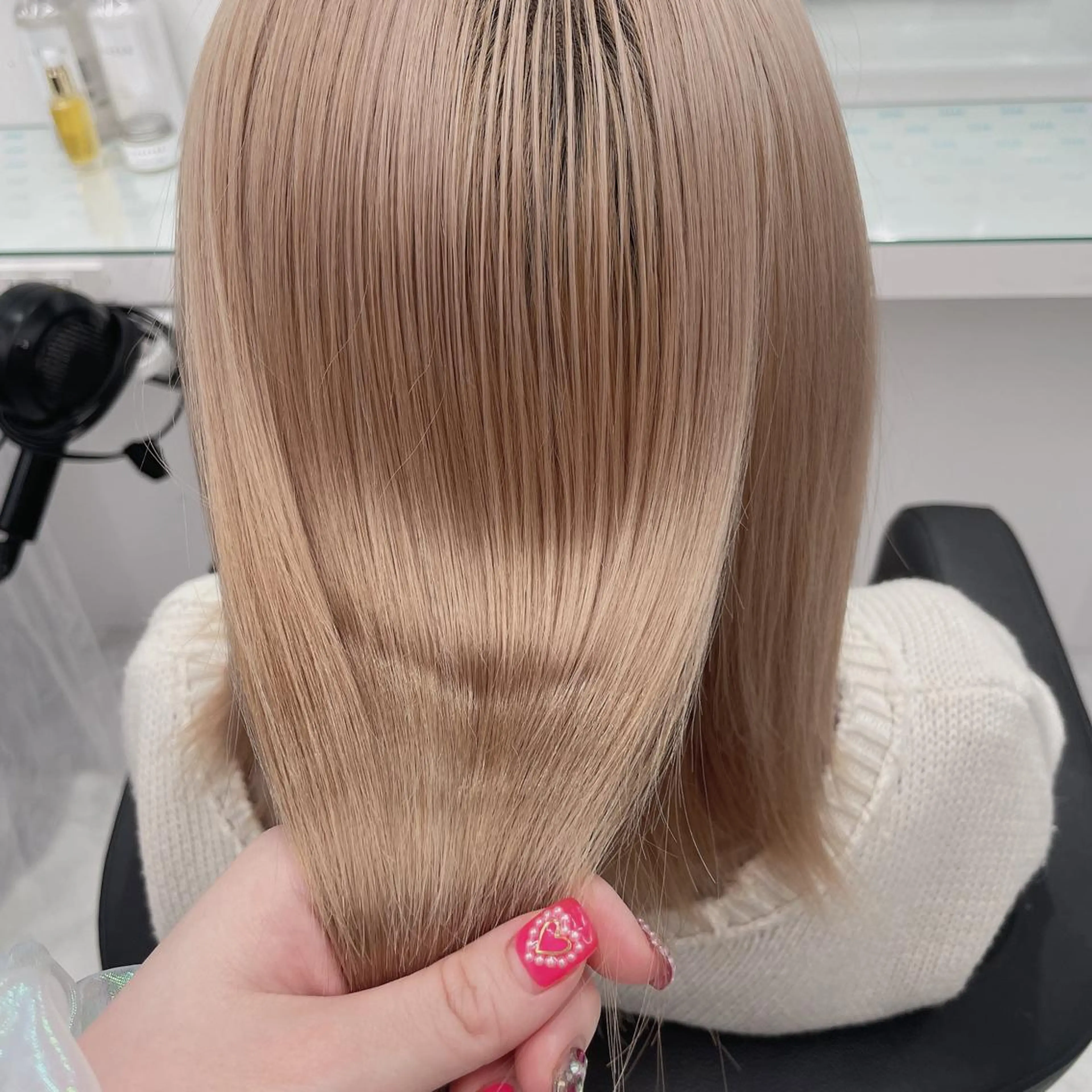 ミディアム カラー ヘアカラー トリートメント 💗🤍透明感カラー 🤍💗kanonのヘアスタイル