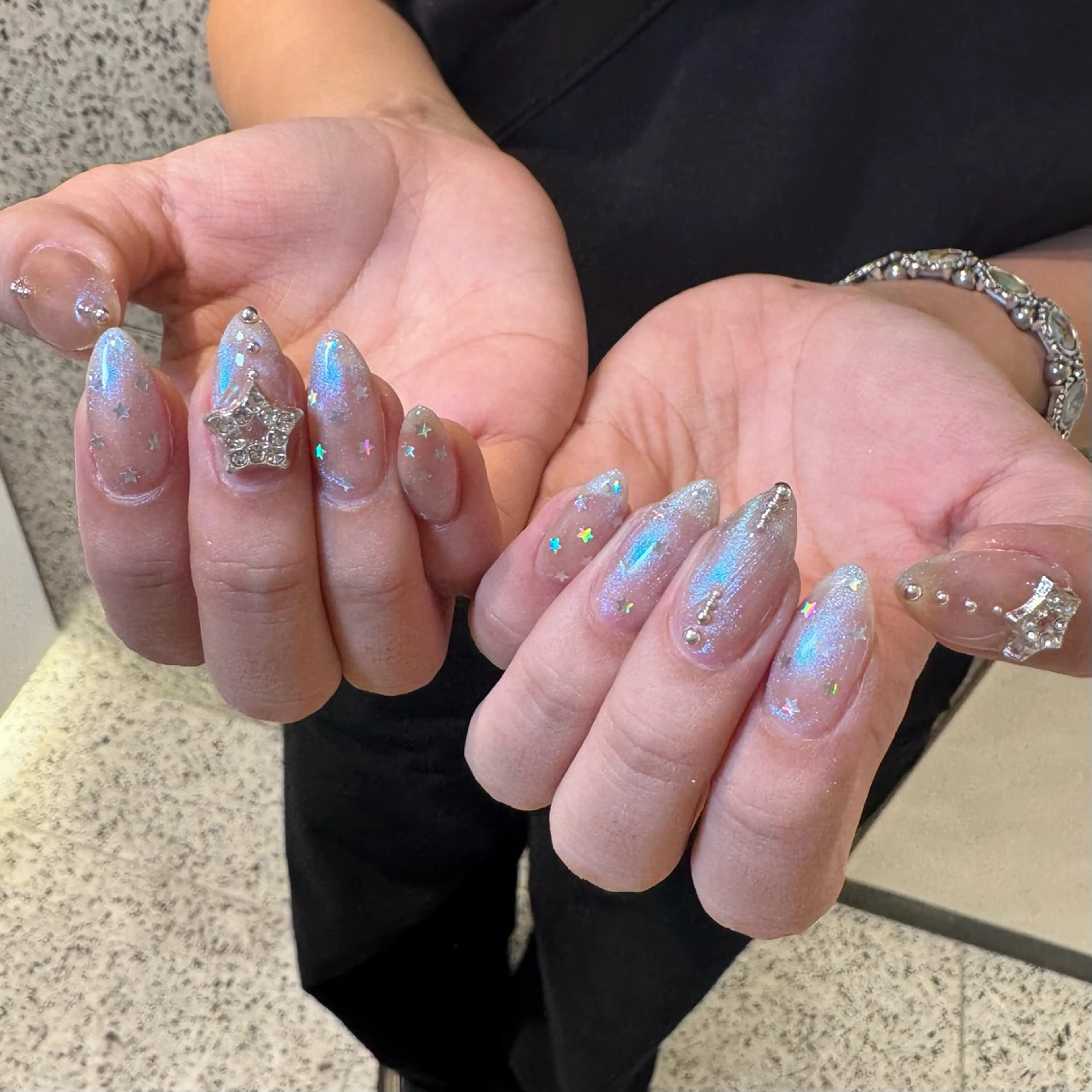 ネイル ハンドネイル RIEKO🍒 ワンホン♡推しネイルのネイルデザイン