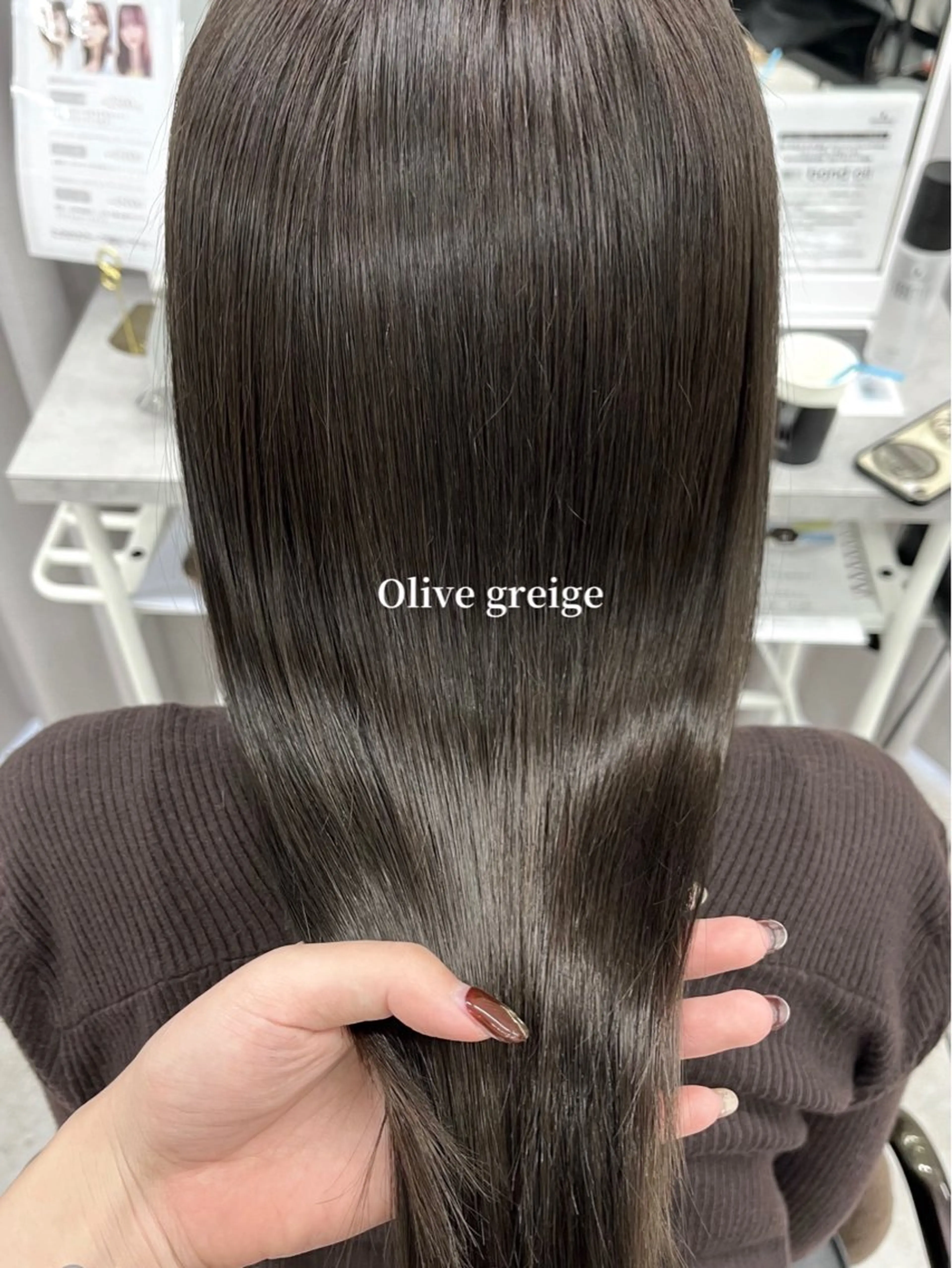 ロング カラー 柔らかオリーブ🌿 HIMARI🌻のヘアスタイル