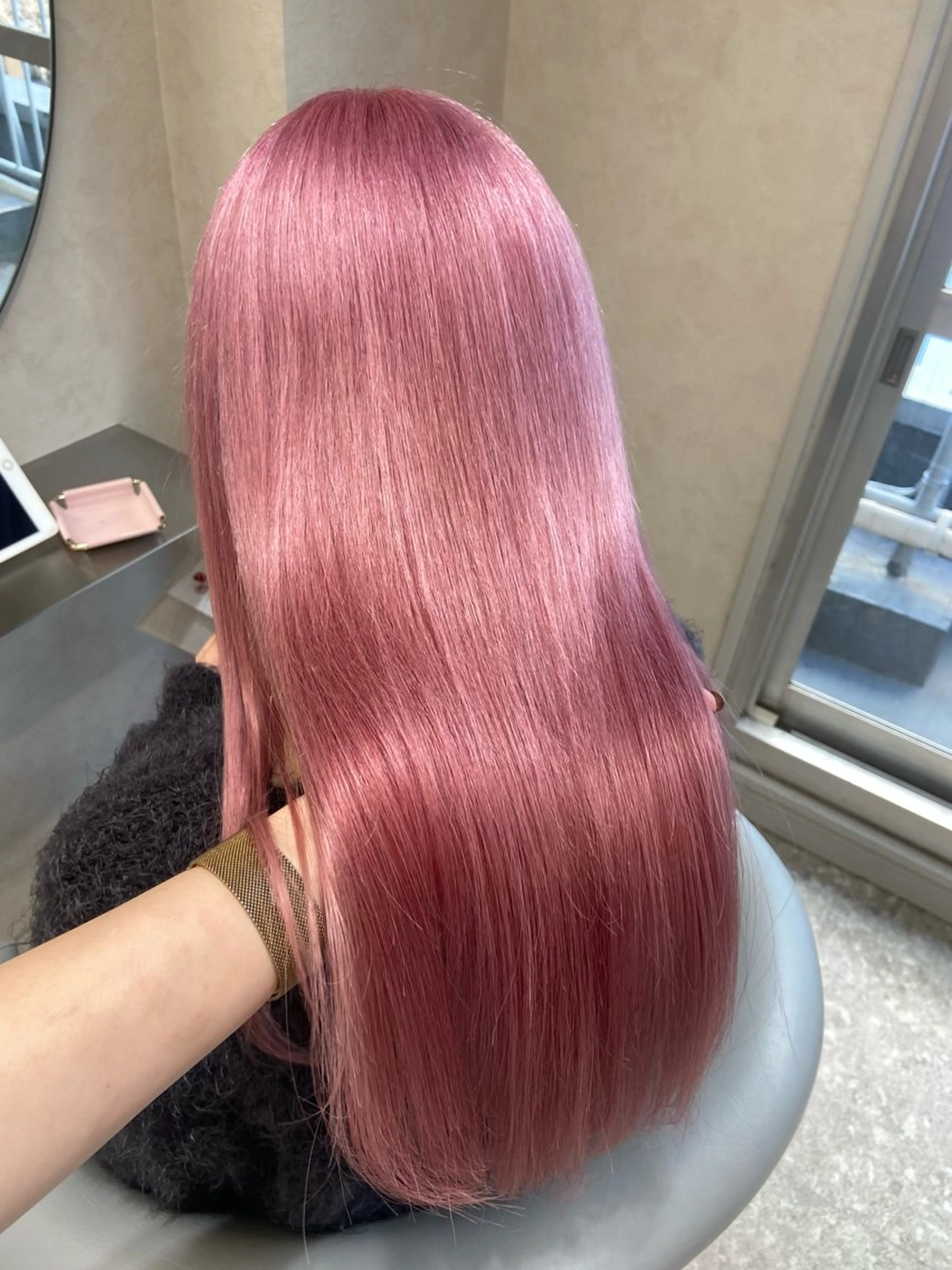 ロング カラー ブリーチ ケアブリーチ ダブルカラー ピンクカラー ホワイトピンク 新宿/韓国ヘア 中明度カラー/かやのヘアスタイル