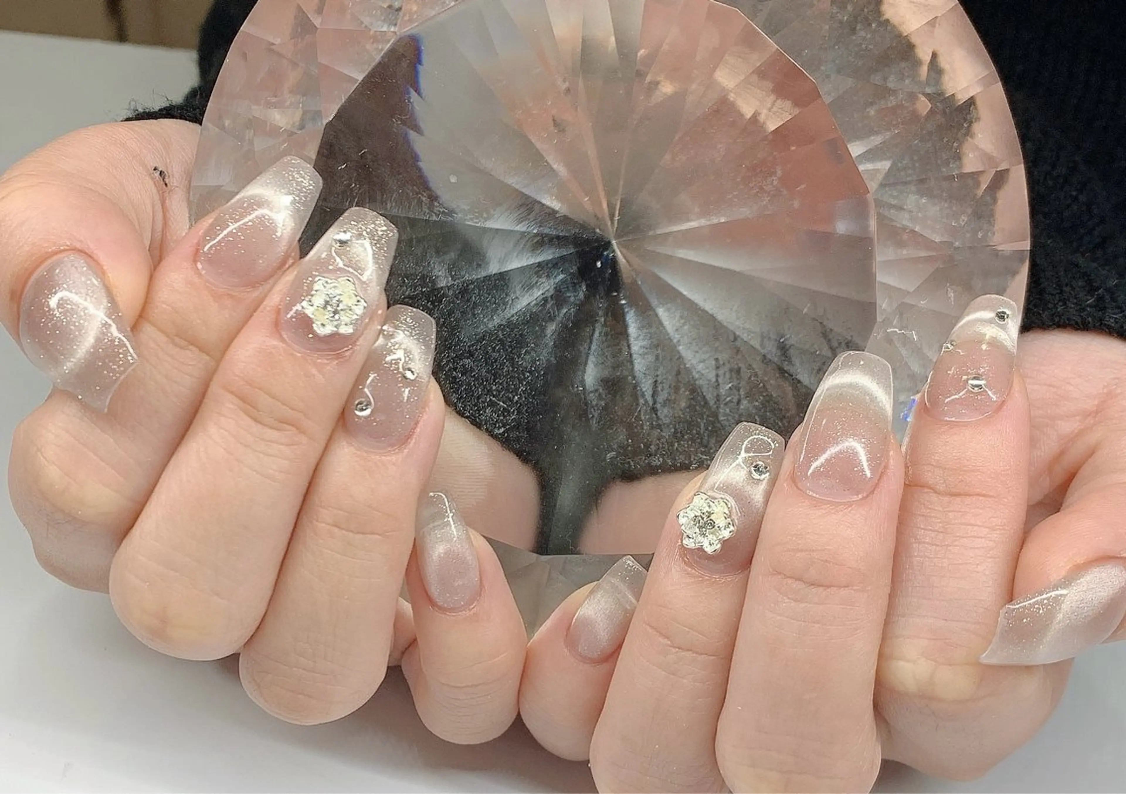 ネイル ハンドネイル LoaChaton kaeのネイルデザイン