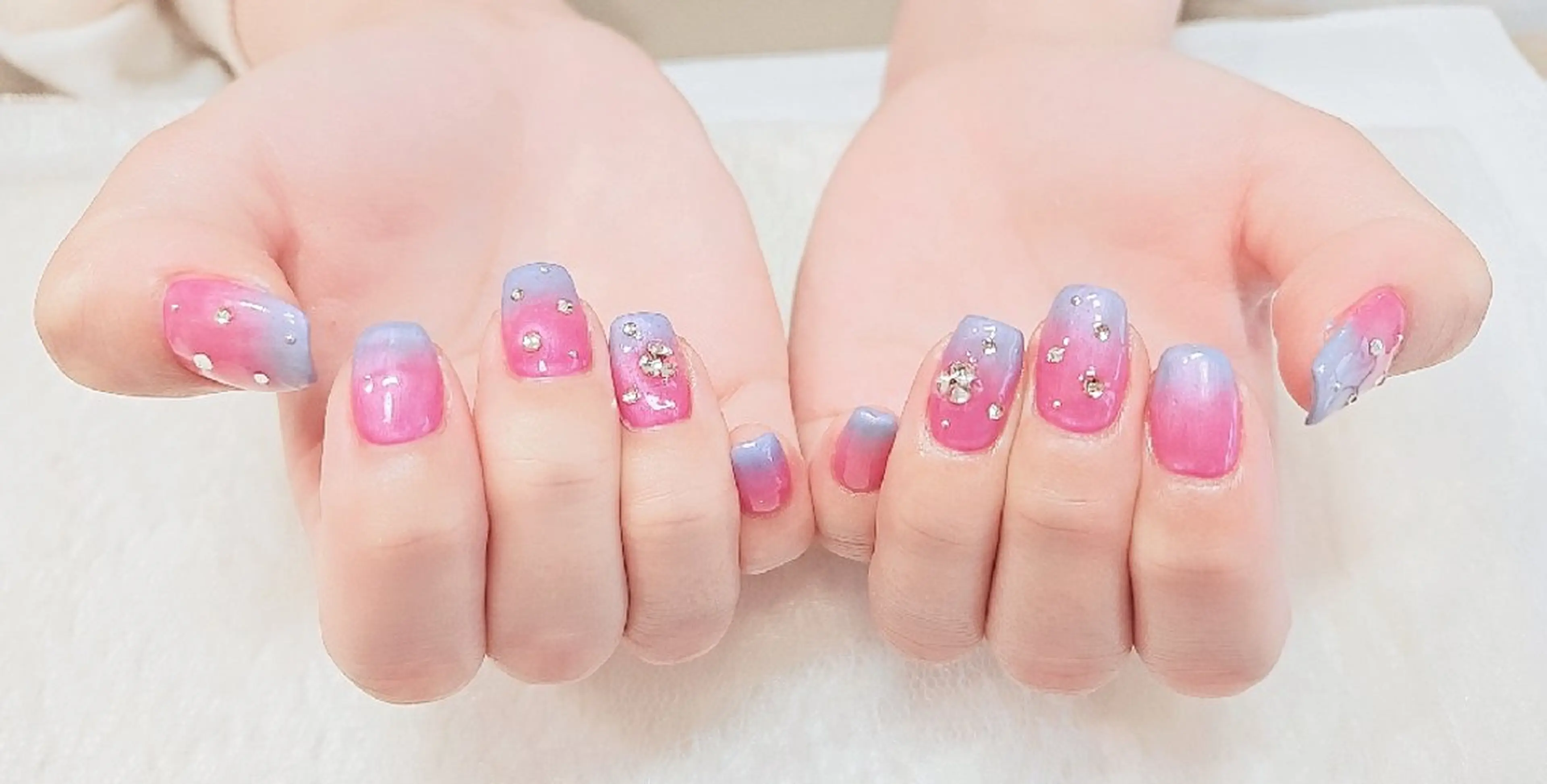 ネイル Nailsalon  Wisteriaのネイルデザイン