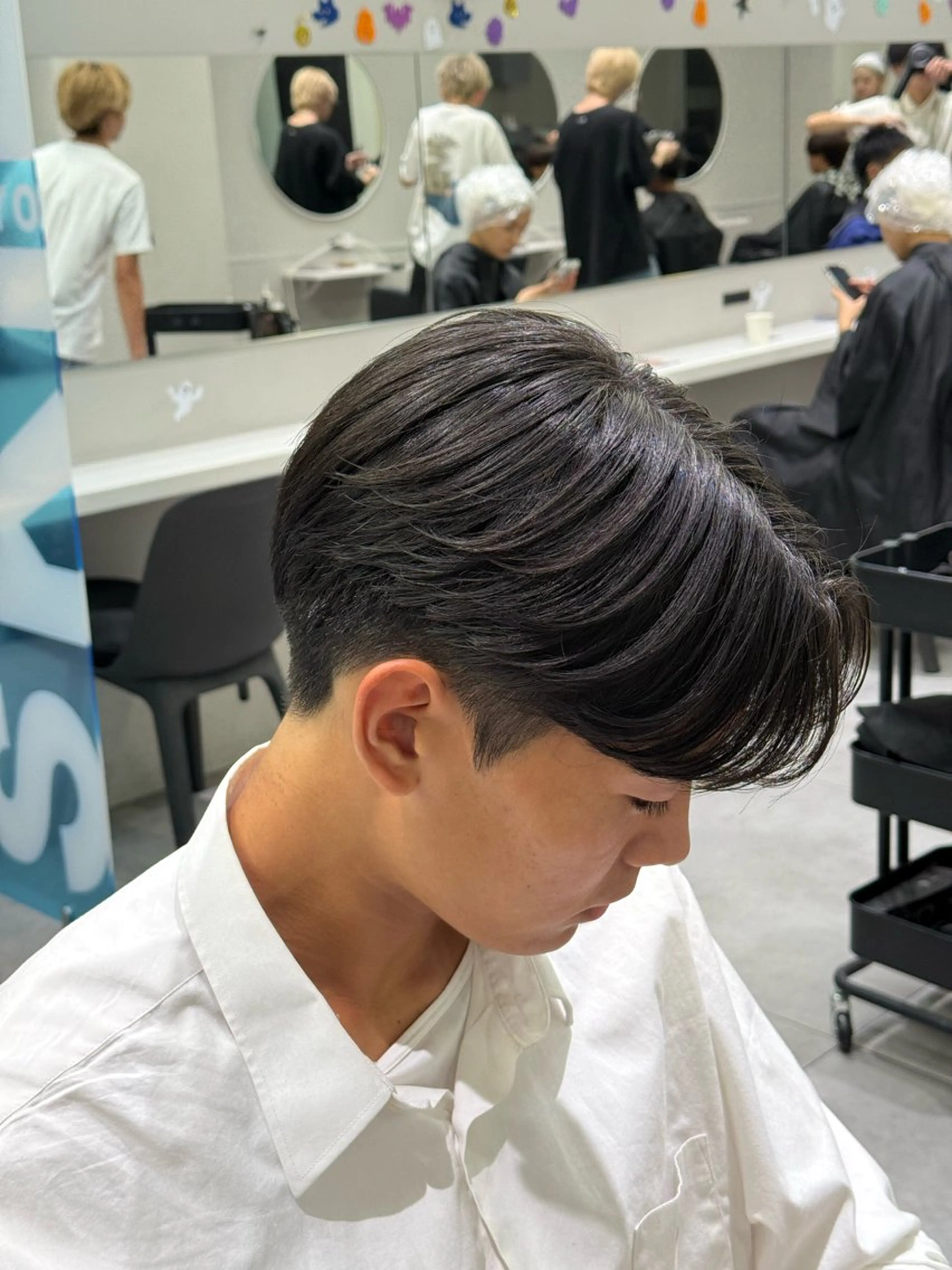 ショート メンズ センターパート 縮毛矯正 縮毛矯正 skill 渋谷店 村彼方　20時〜のヘアスタイル