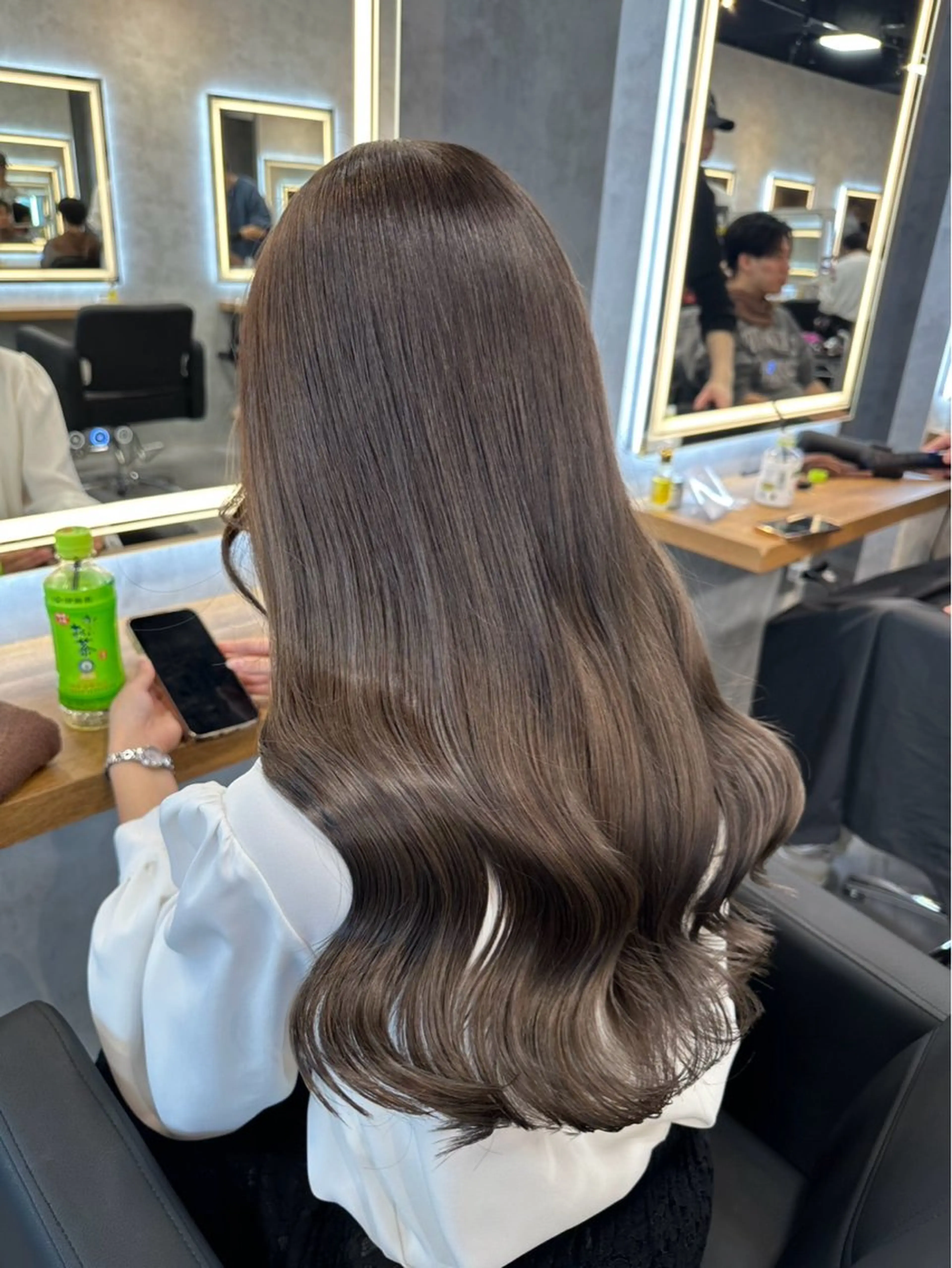 ロング カラー パーマ ヘアアレンジ 透明感ブリーチカラー 🌈TOMOHIROのヘアスタイル