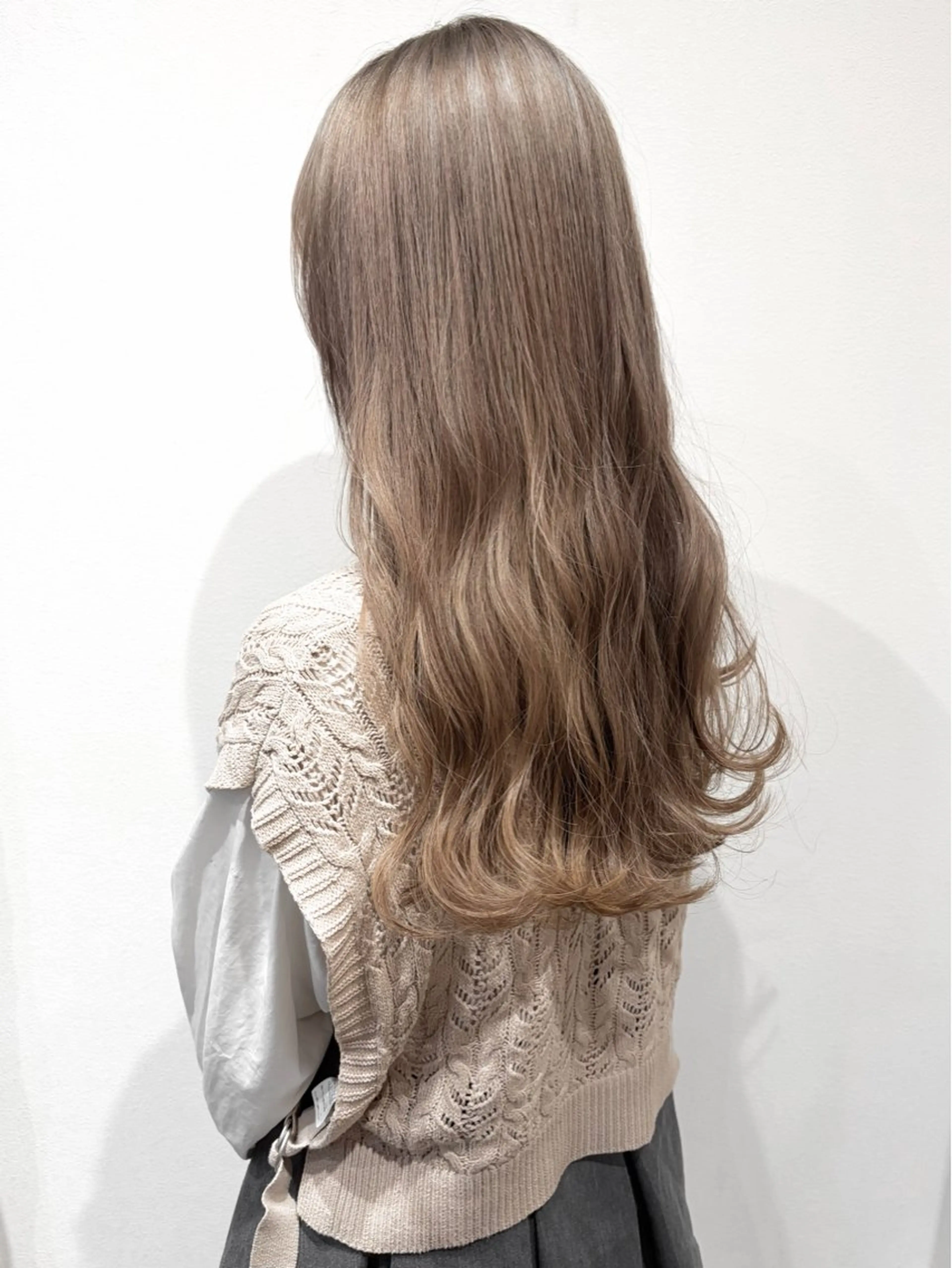 ロング カット ヘアカラー トリートメント MYRTLE TSUNODAのヘアスタイル