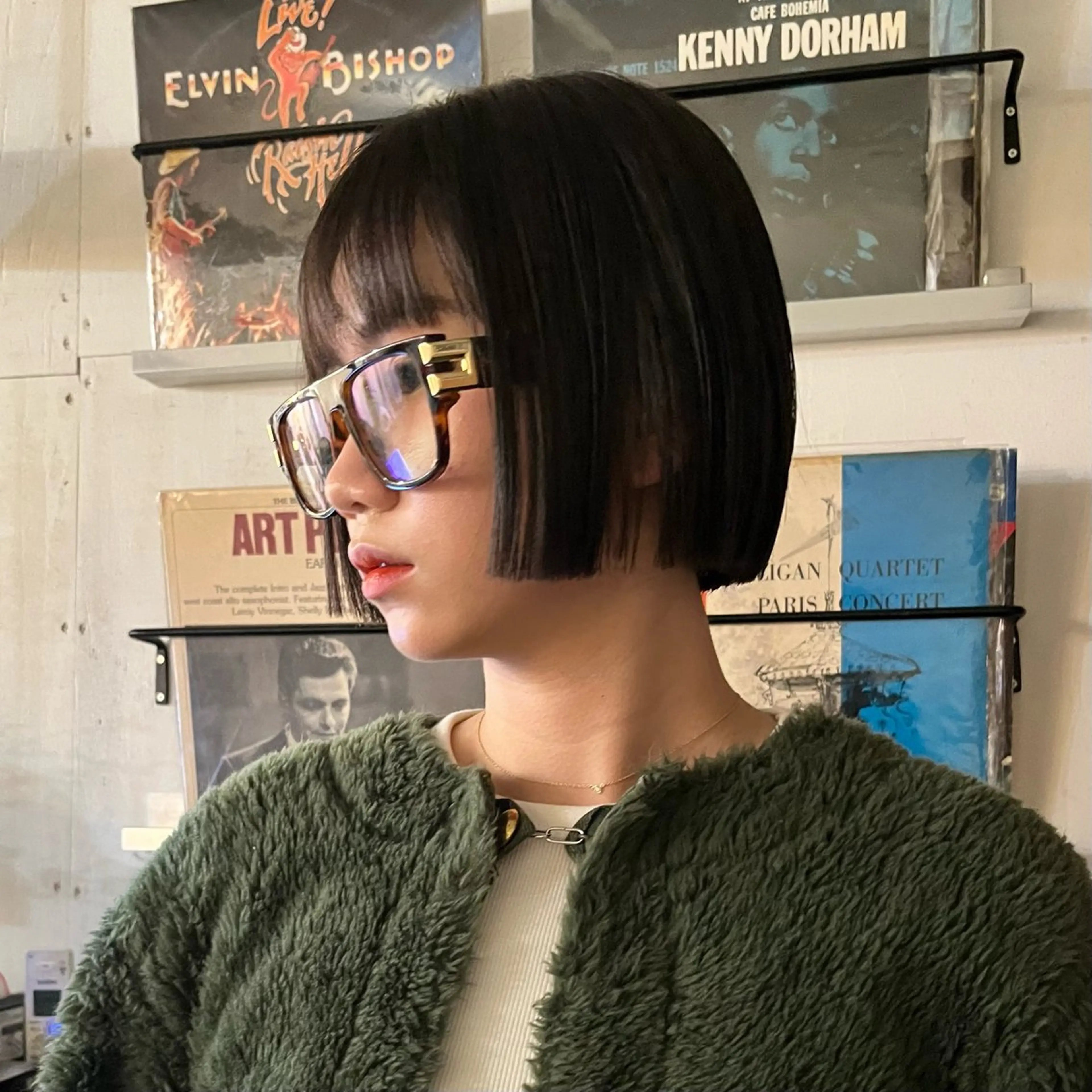 ショート 切りっぱなしボブ ボブ レイヤー/ベージュ mikuのヘアスタイル