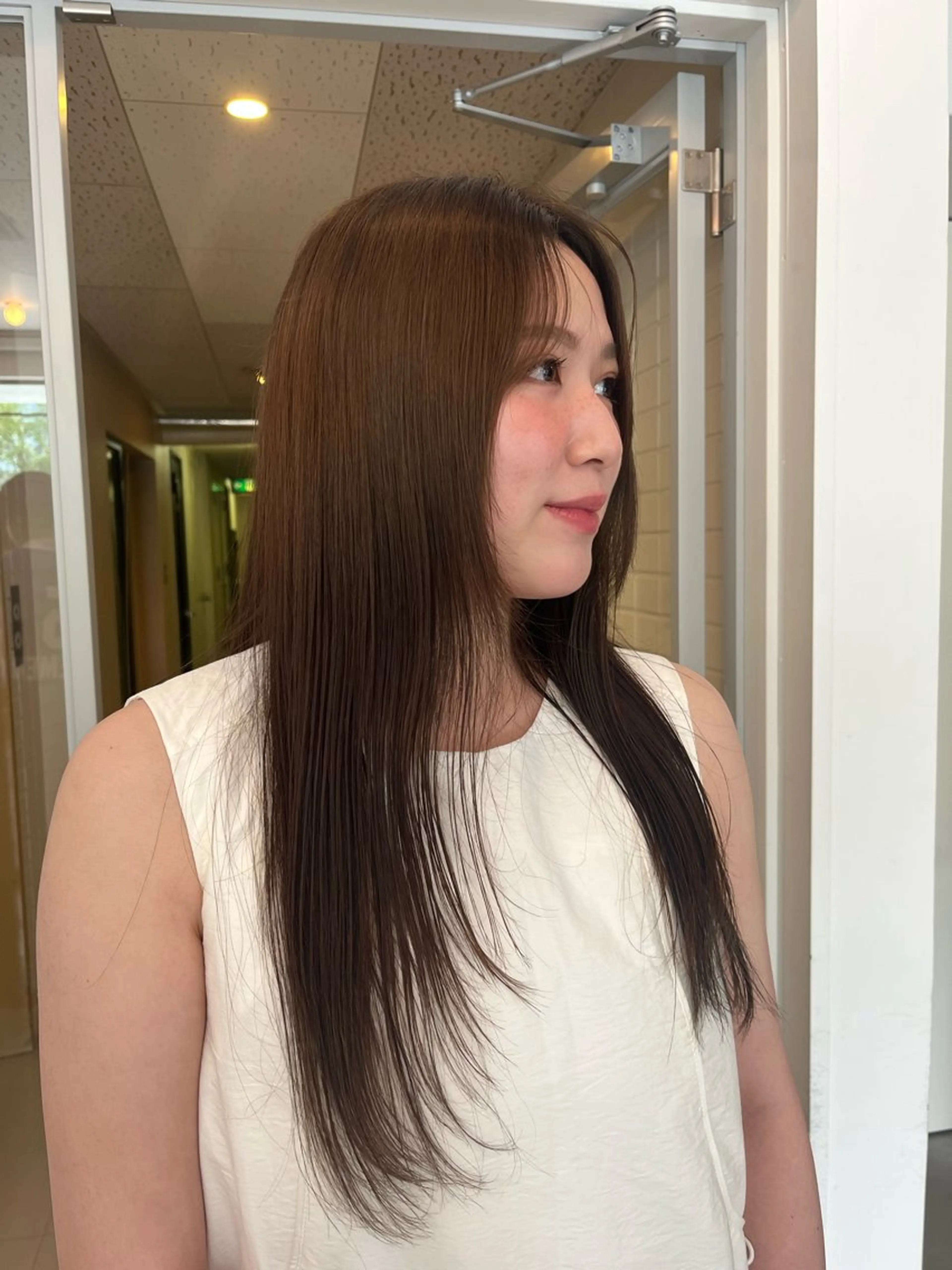 ロング カラー カノン／伏見/栄 パーマモデルのヘアスタイル