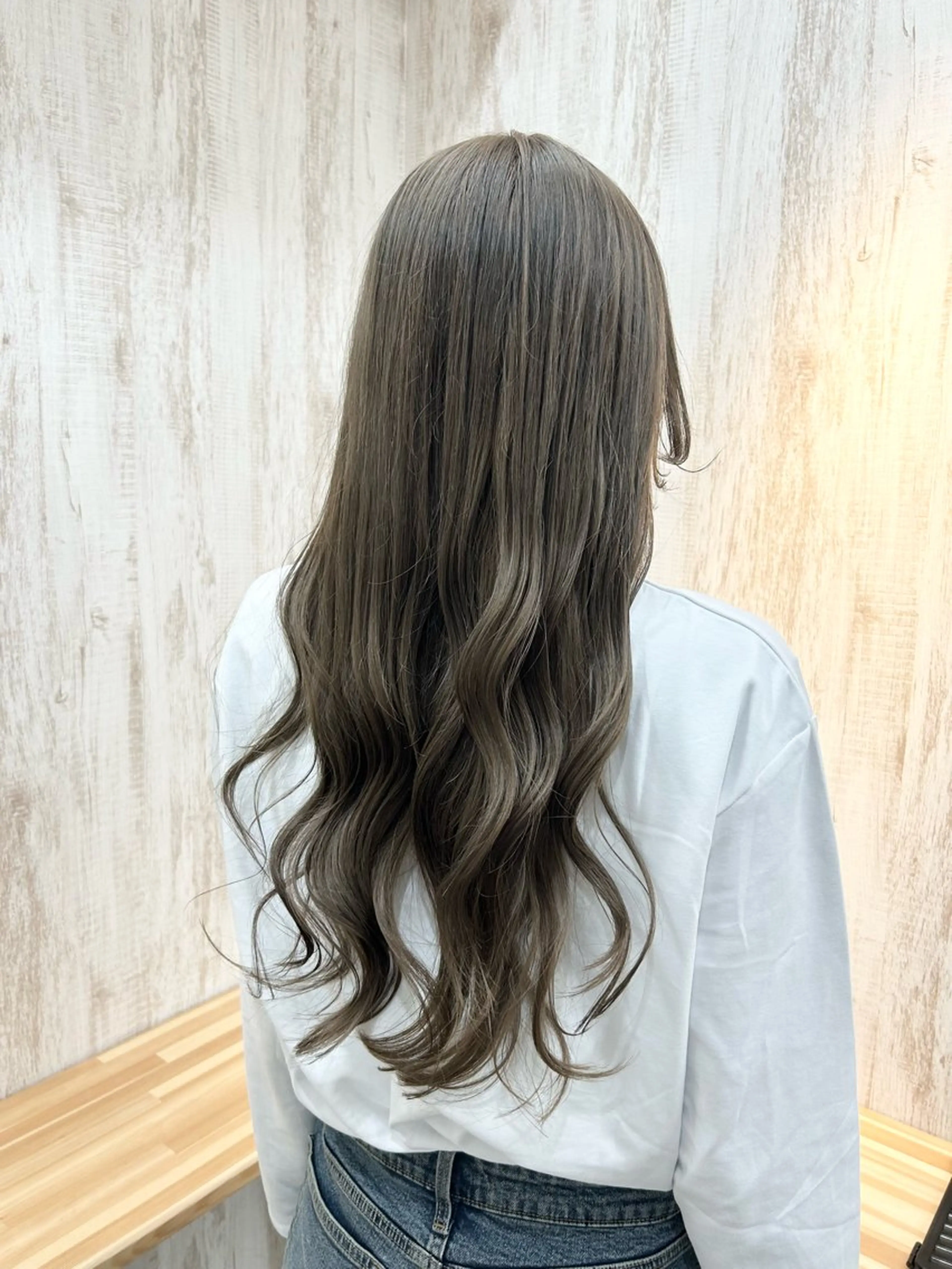 ロング カラー 赤星 さえのヘアスタイル
