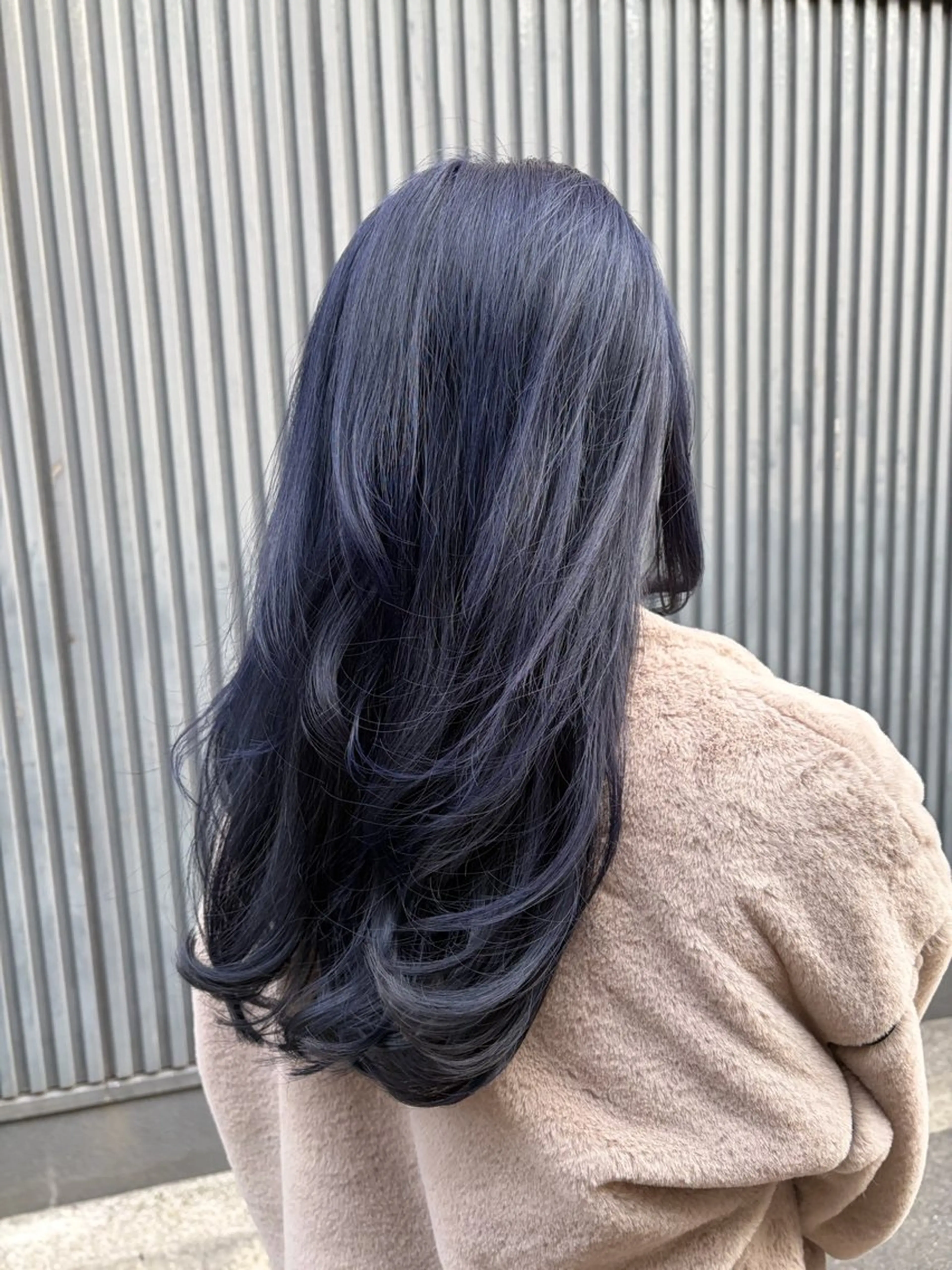 ロング カラー ブルーカラー ネイビーカラー ヘアカラー 安井まゆ _Box mico.のヘアスタイル