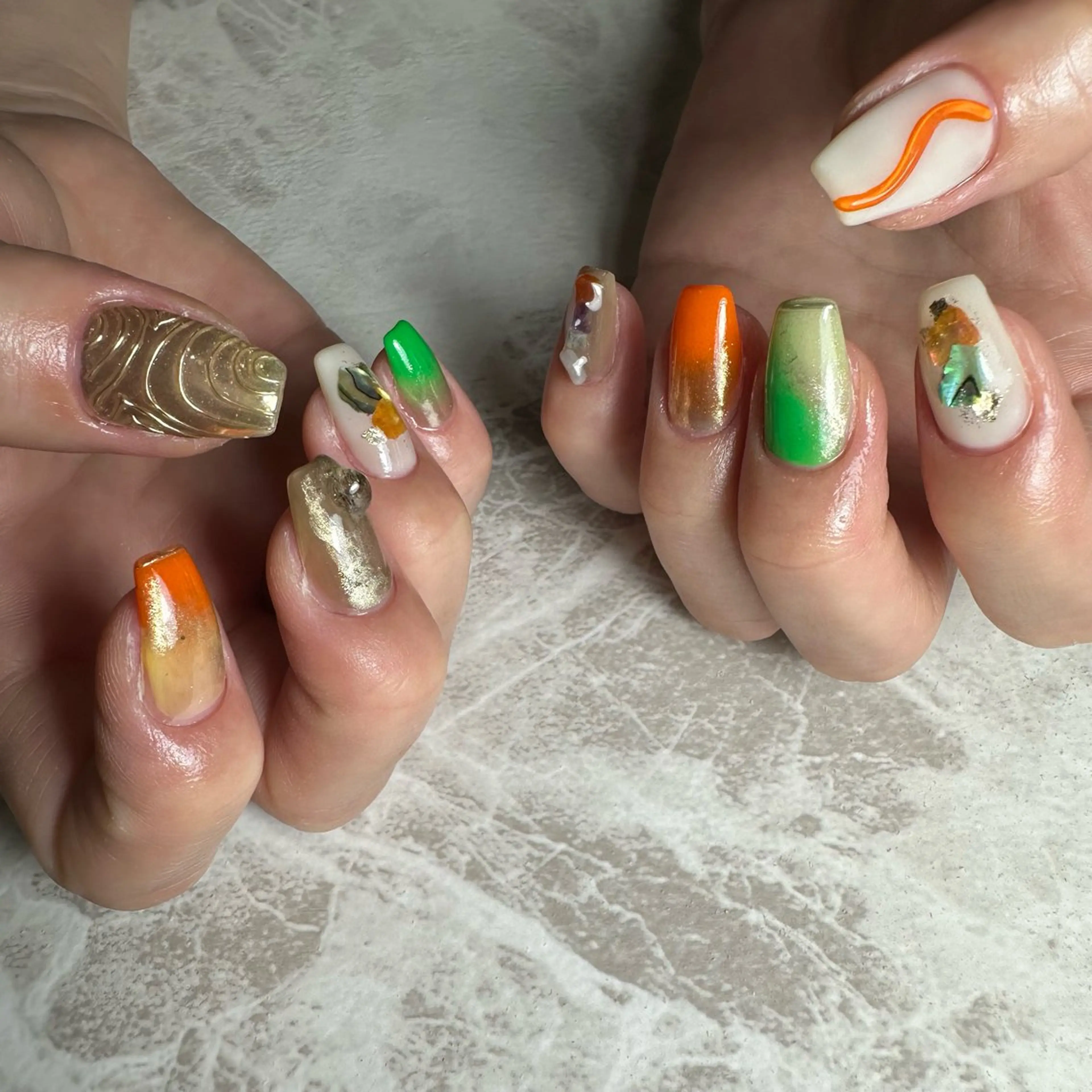 ネイル ハンドネイル 里見 麗のネイルデザイン