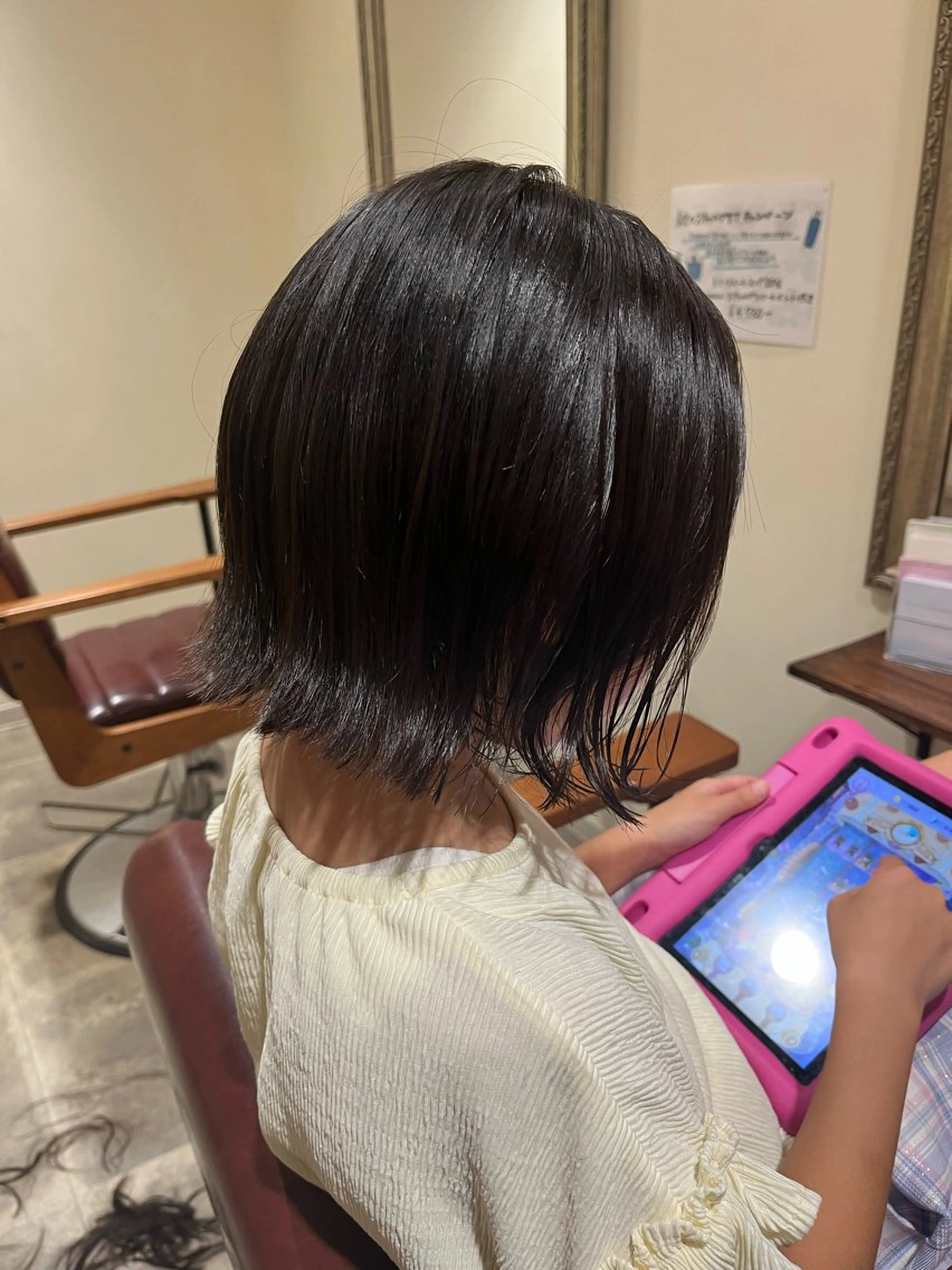 ショート キッズ 切りっぱなしボブ ボブ 外ハネヘア 西川 舞彩のヘアスタイル