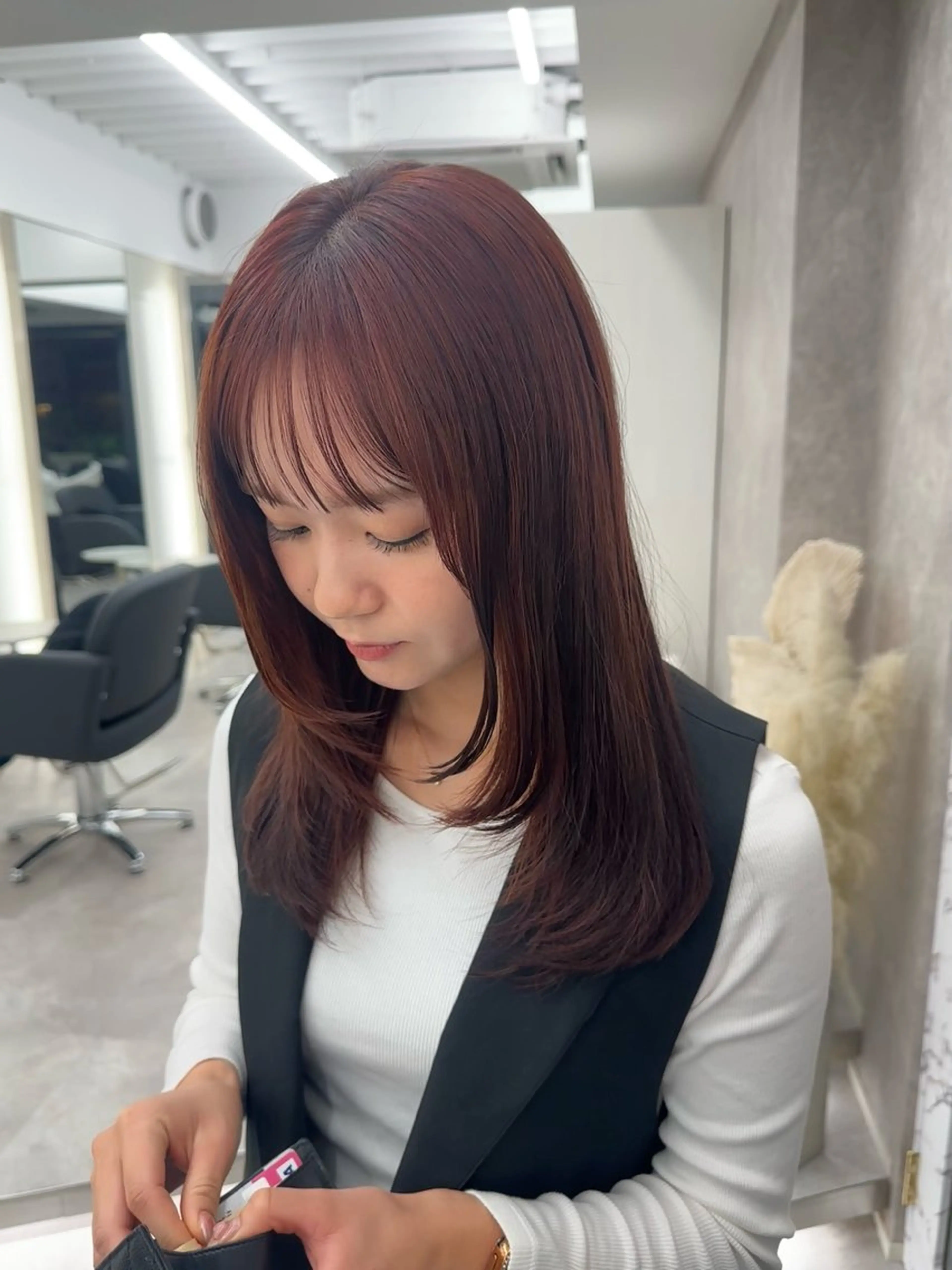 セミロング カラー ボルドーカラー 縮毛矯正/艶カラー /髪質改善/なんばのヘアスタイル