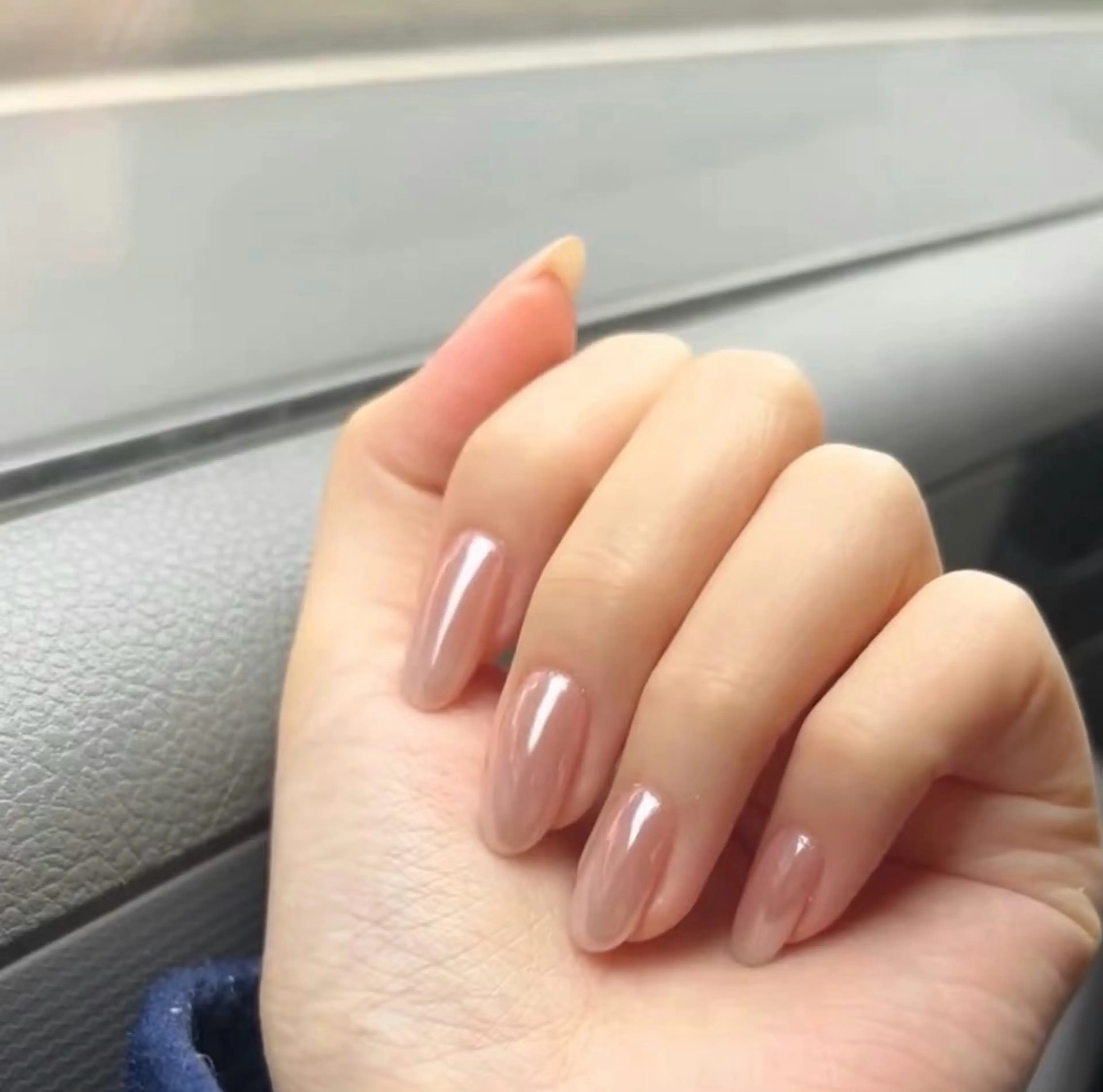 ネイル 高木 維麗絲のネイルデザイン