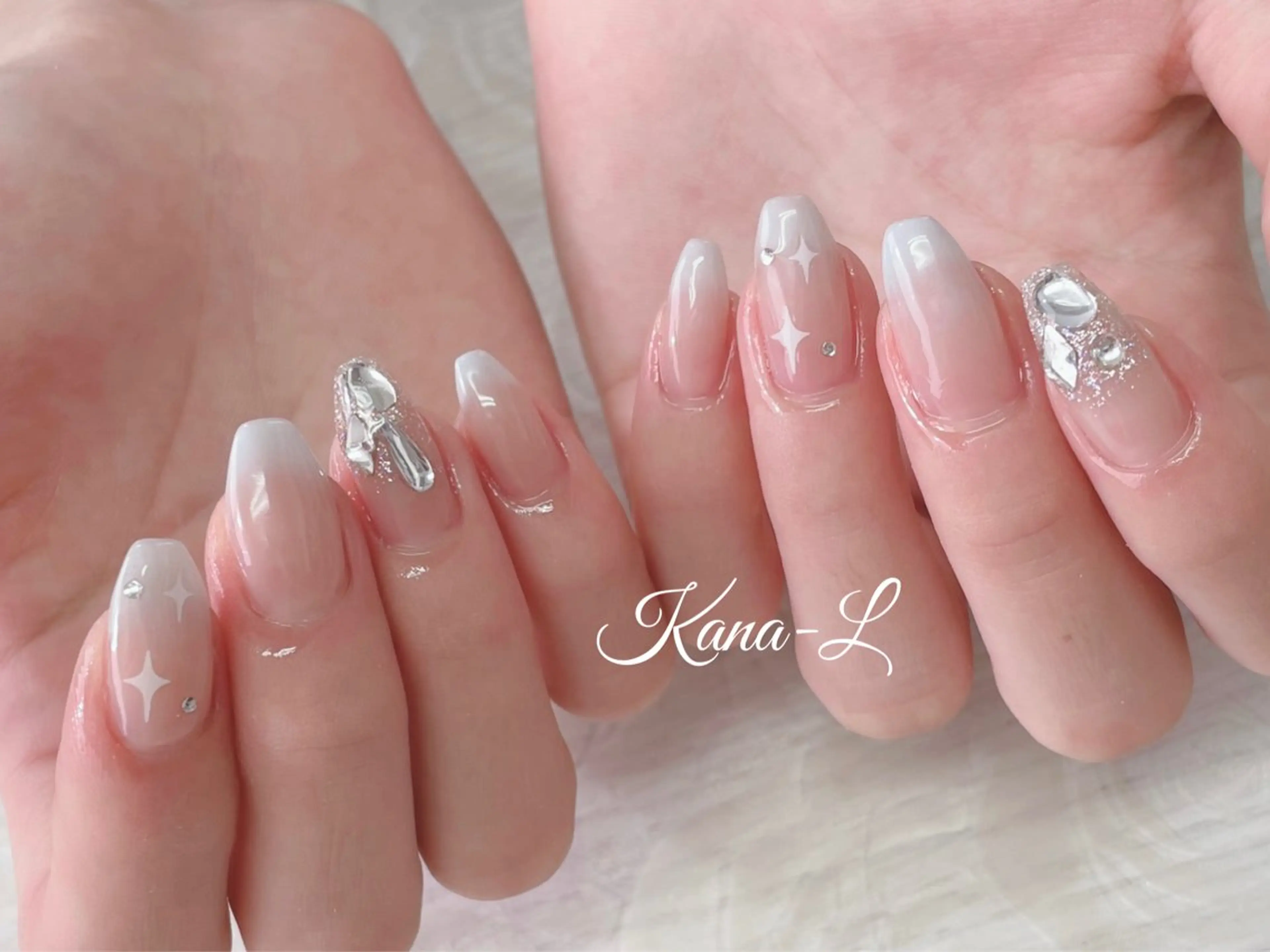 ネイル ジェルネイル グラデーション 韓国ネイル パラジェル ワンホンネイル 芦辺 香奈のネイルデザイン