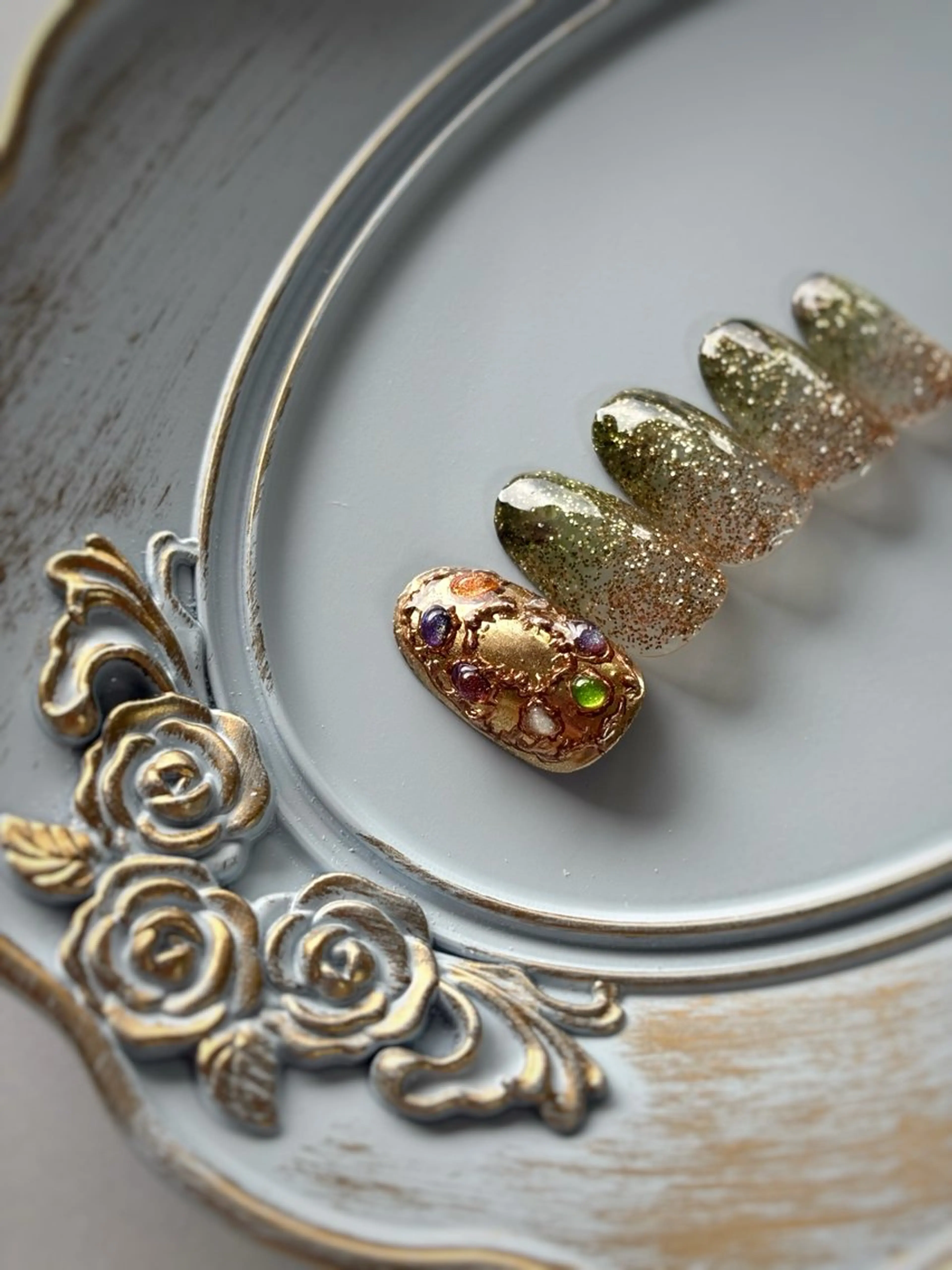 ネイル ハンドネイル FIORITURA Maikoのネイルデザイン