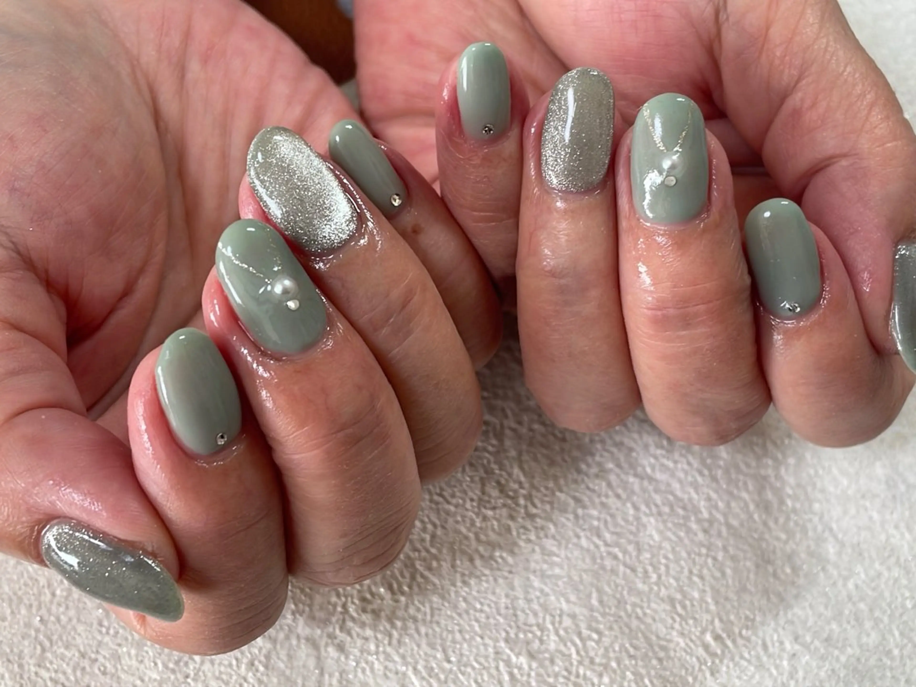 ネイル オーロラネイル フットネイル フレンチネイル ジェルネイル 韓国ネイル ハンドネイル kiki nail &brow二子玉川の眉毛・アイブロウイメージ