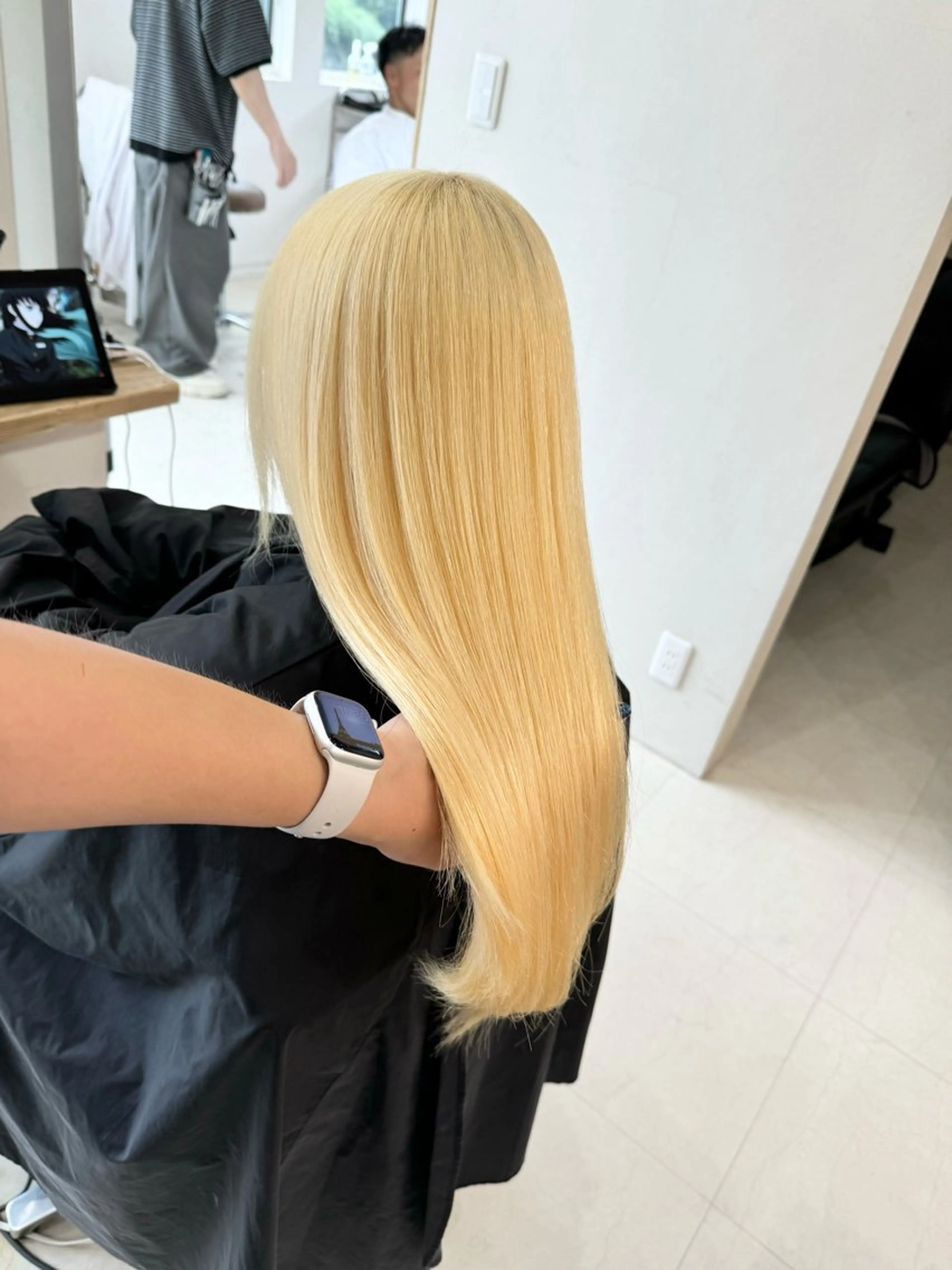 ロング ヘアカラー 鈴木 妃帆未のヘアスタイル