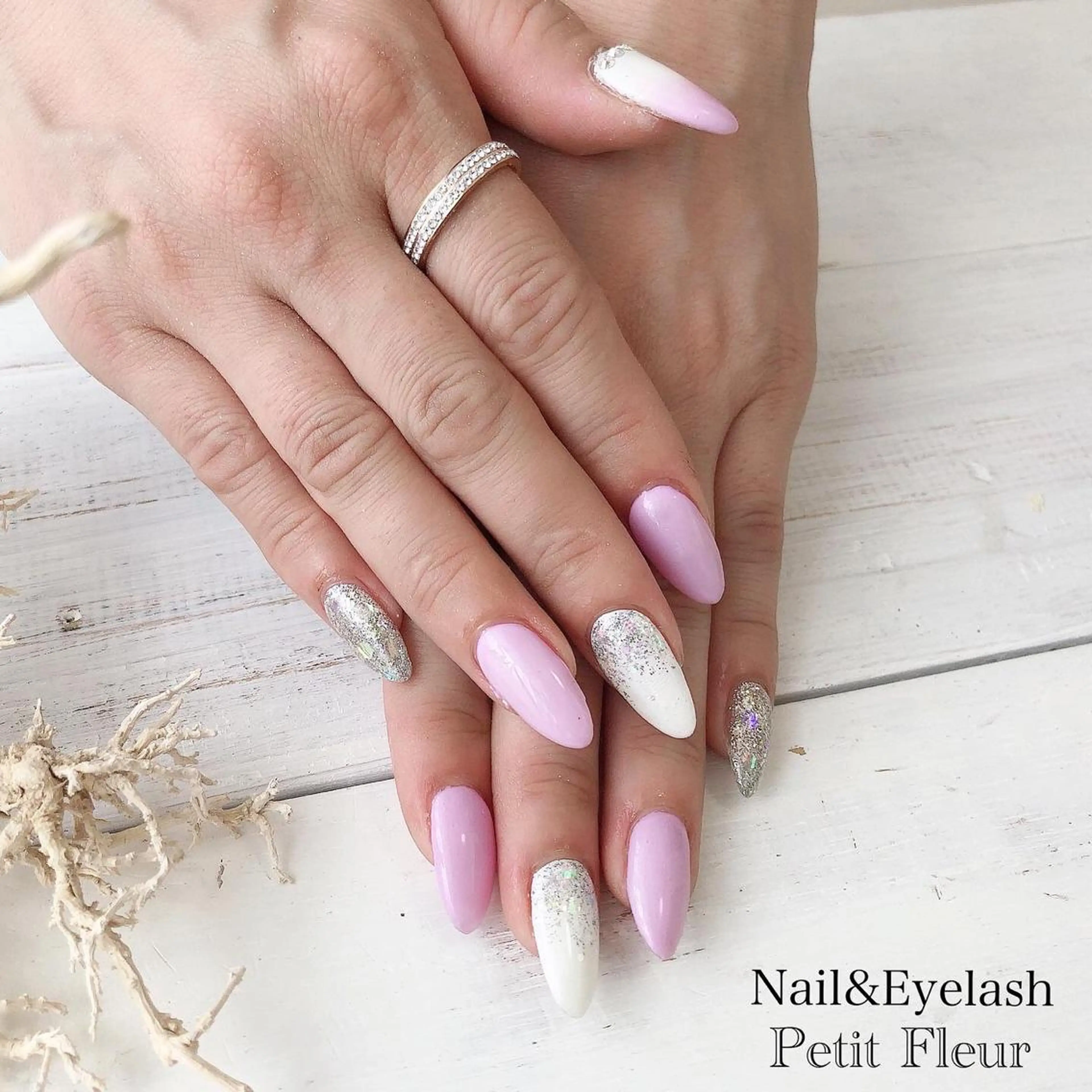 ネイル Petit Fleur所属・青柳 亜梨奈のマツエク・マツパデザイン