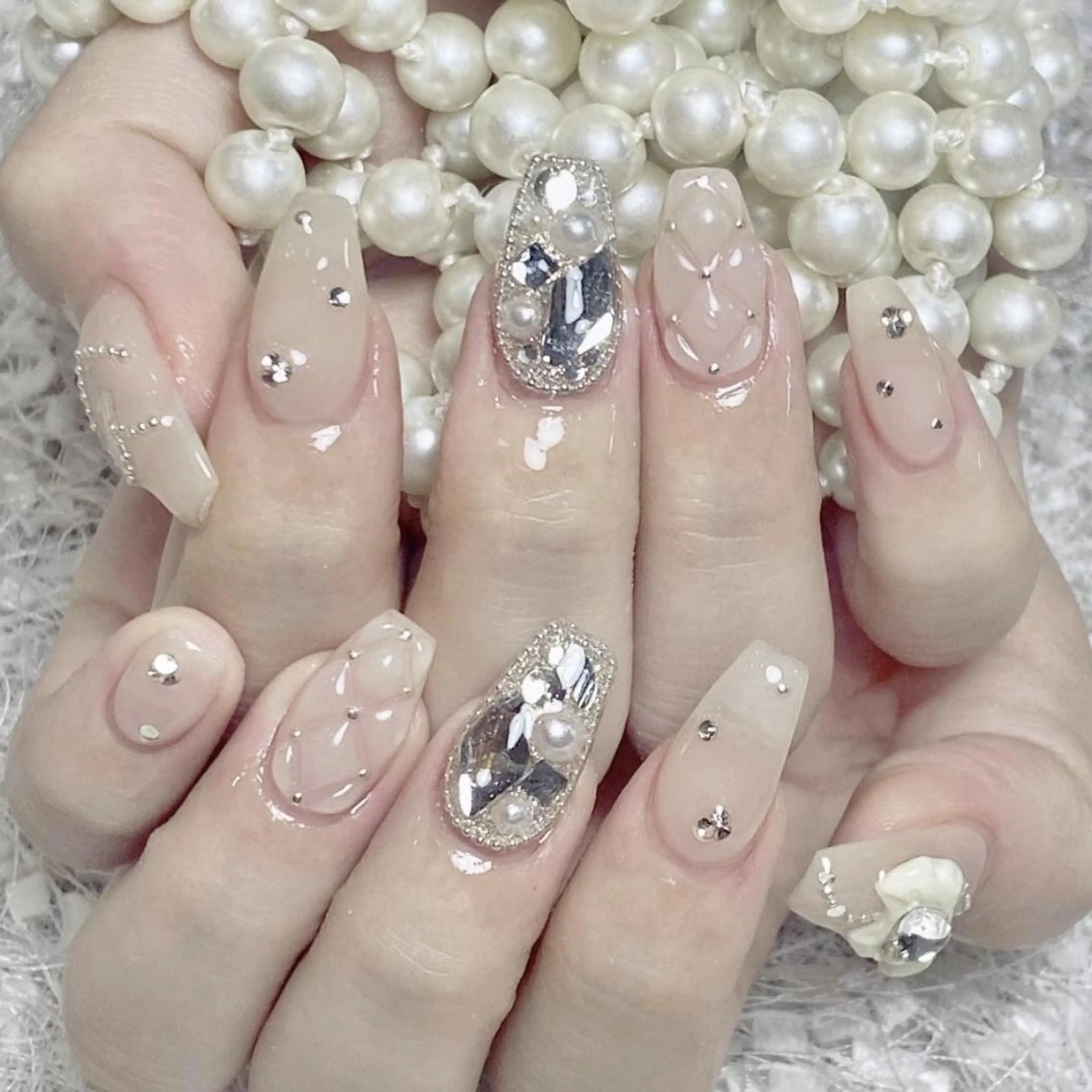 ネイル Hanya 🌈のネイルデザイン