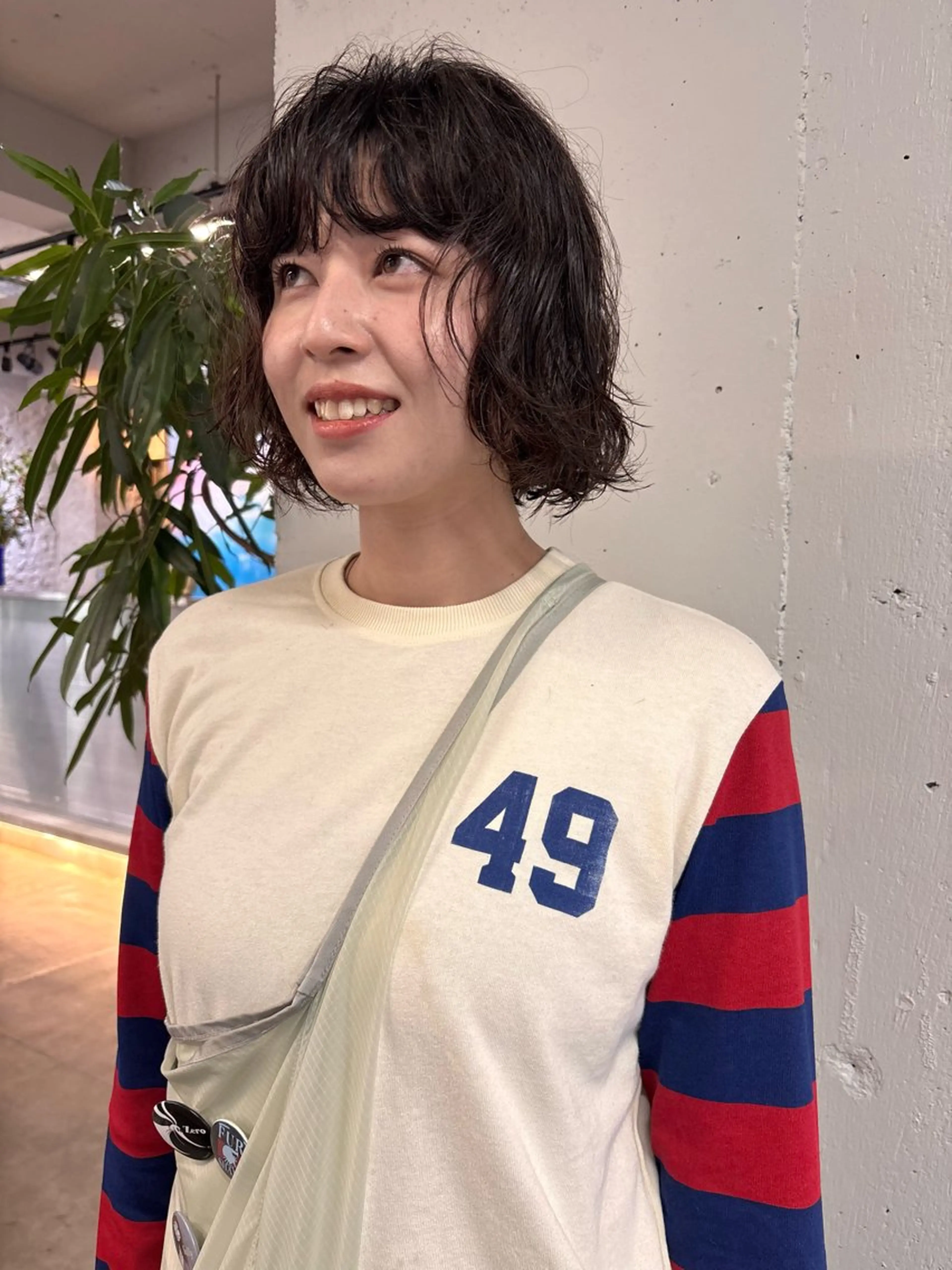 【くせ毛に悩む方へ】くせ毛を活かしたデザインカット✂︎縮毛矯正はもういらない💡スタイリングまで細かくレクチャーします！の写真