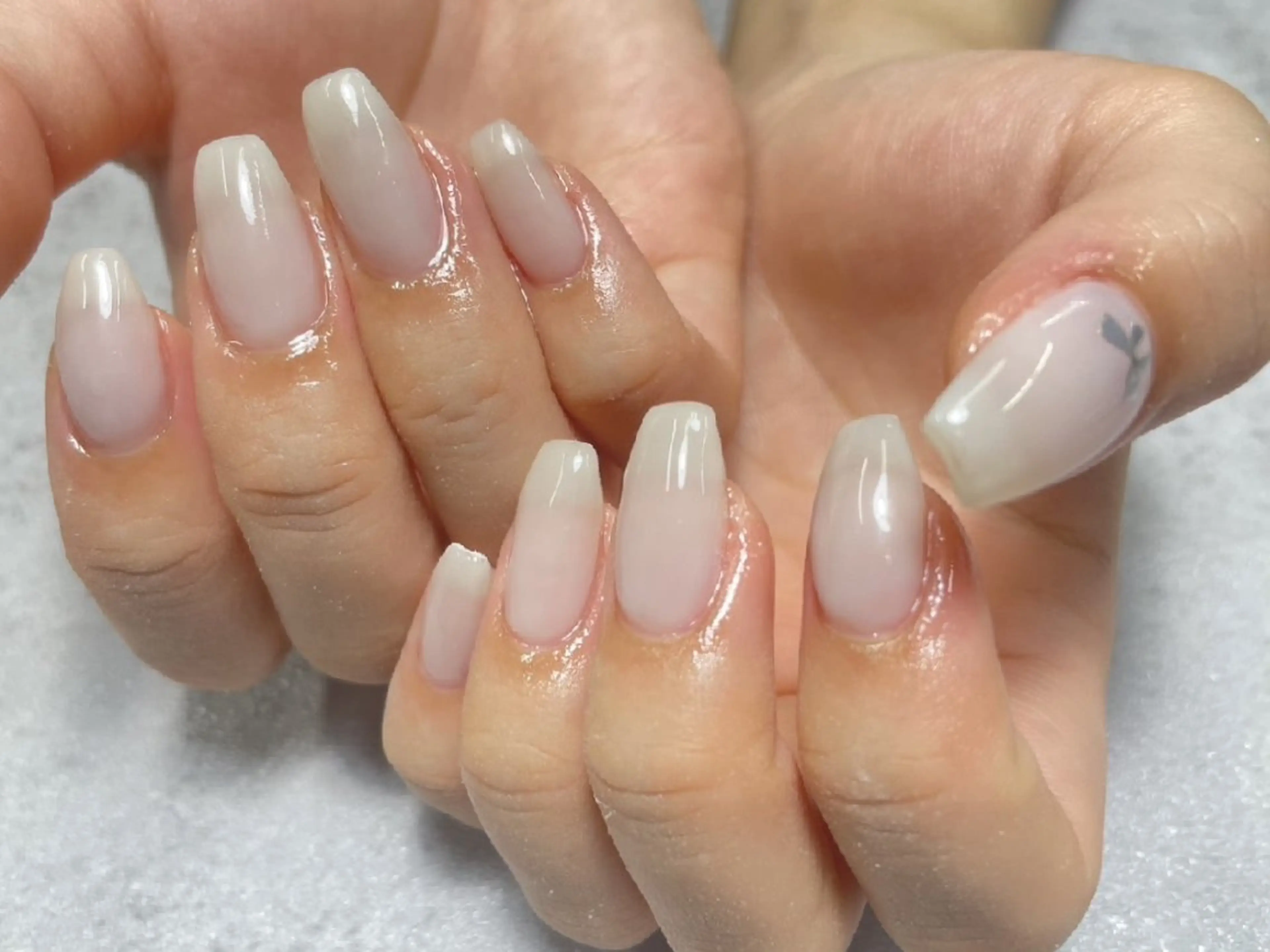 (オフ込み)【ミニモ限定価格】定番ワンカラー💅🏻爪に優しいﾌｨﾙｲﾝ対応✨の写真
