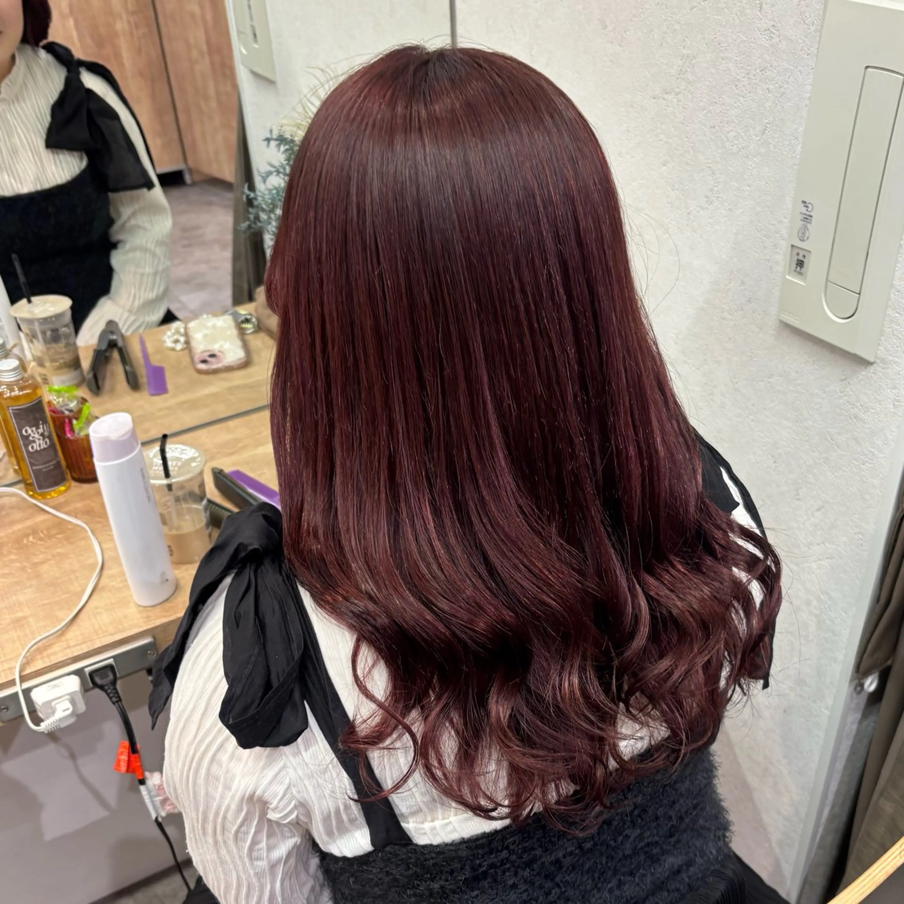 カラー ピンクカラー 艶カラー🪡髪質改善 アレンジ🎀airiのヘアスタイル
