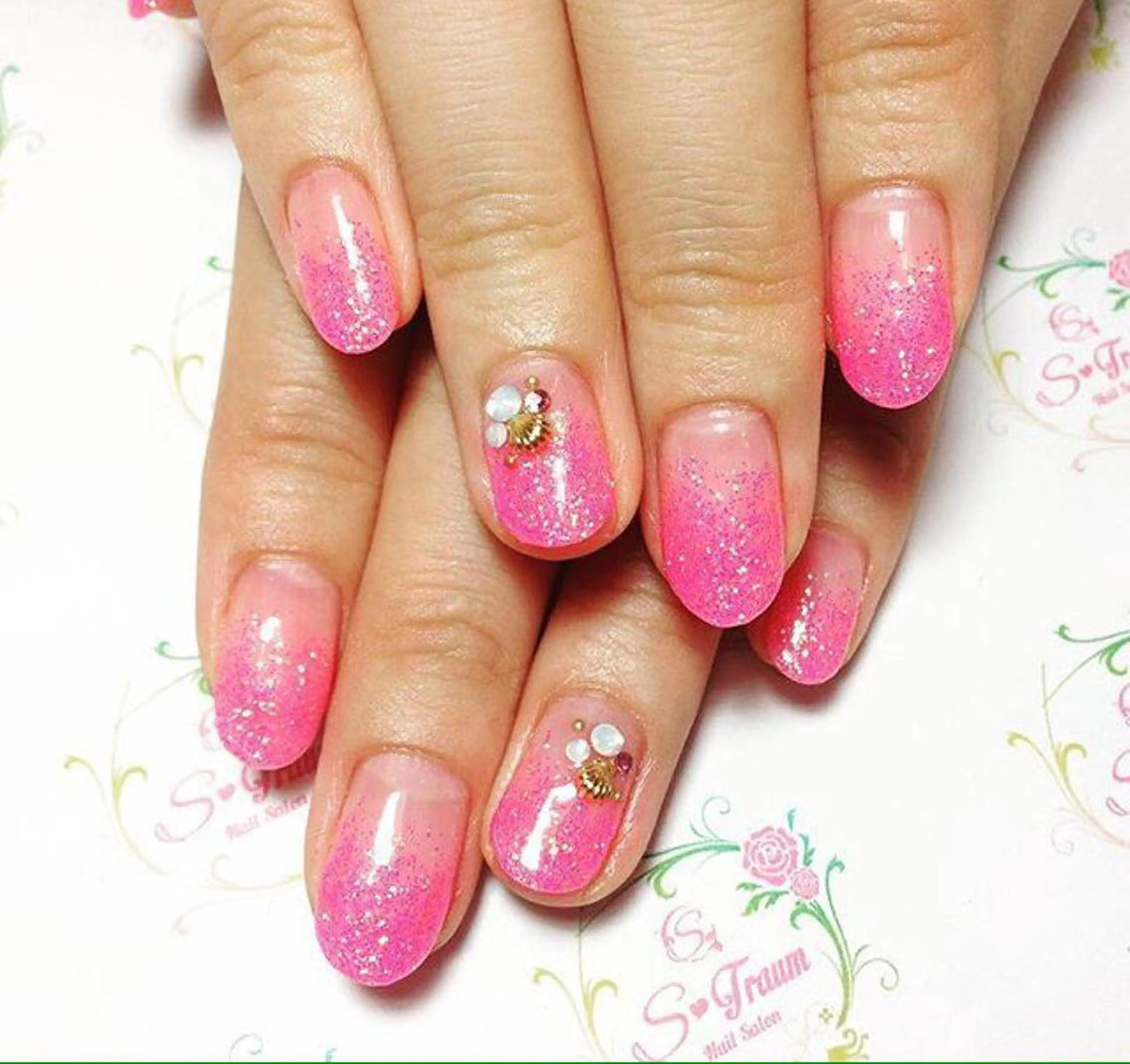 ネイル ラメ(グリッター) ラメグラデーション Nail Salon S-Traum所属・Nail Salon S-Traumのネイルデザイン
