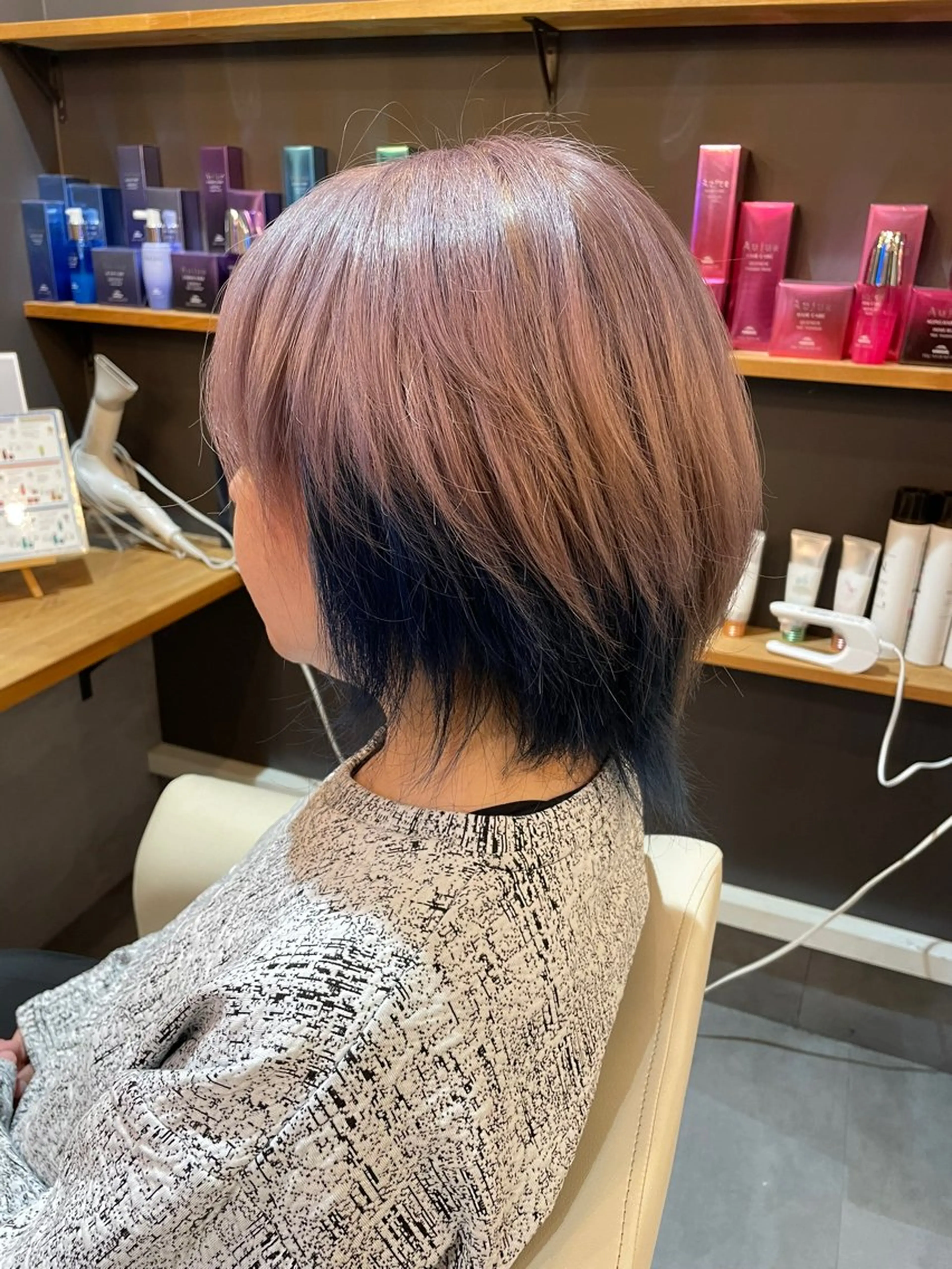 ミディアム カラー ヘアカラー トリートメント CoCooN Hiromiのヘアスタイル