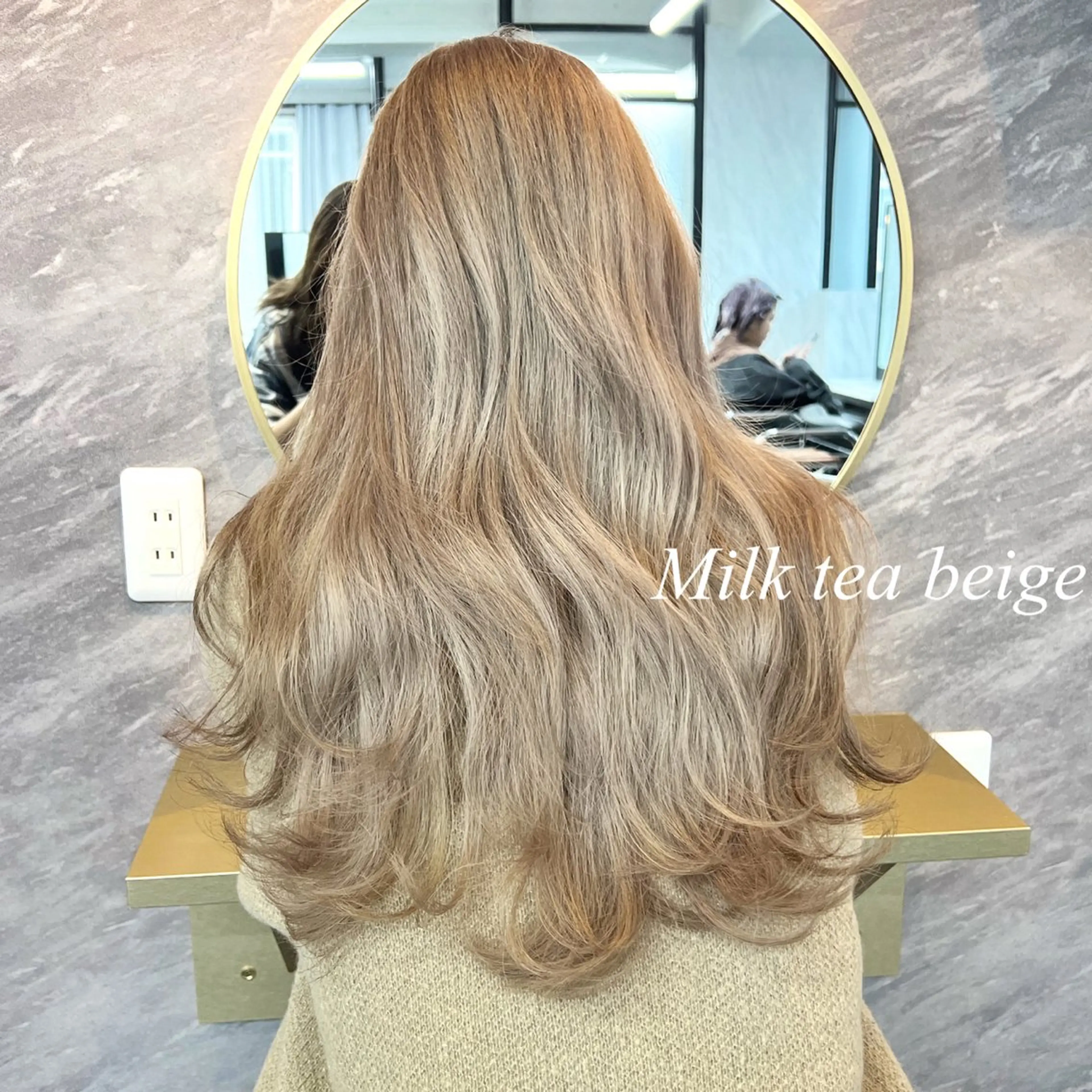 ロング カラー シールエクステ ハイトーンカラー エクステ ヘアカラー トリートメント シールエクステ特化 ハイトーン、NANAのヘアスタイル