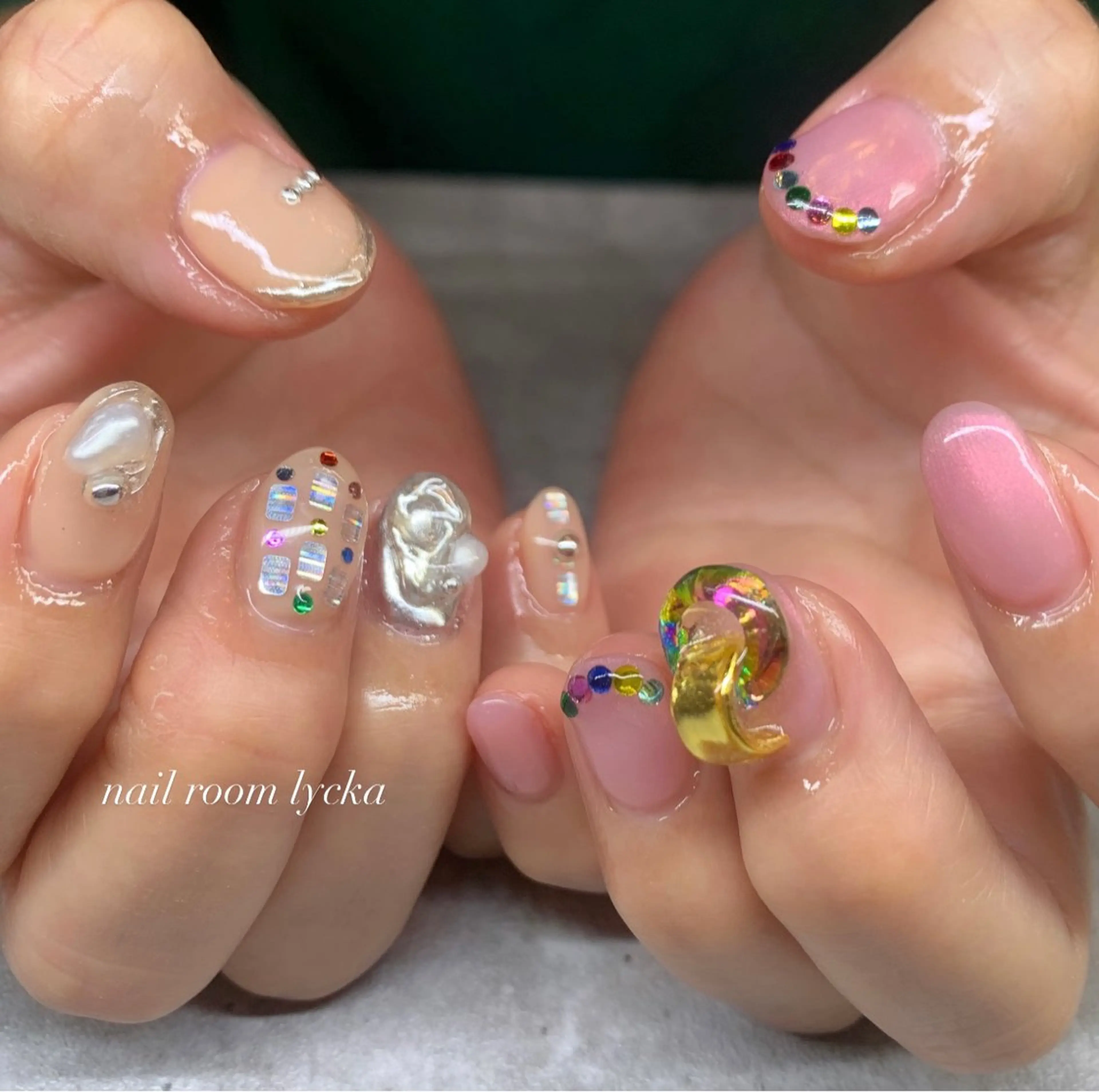 ネイル ﾈｲﾙﾙｰﾑﾘｯｶ 𝐦𝐚𝐲𝐮のネイルデザイン