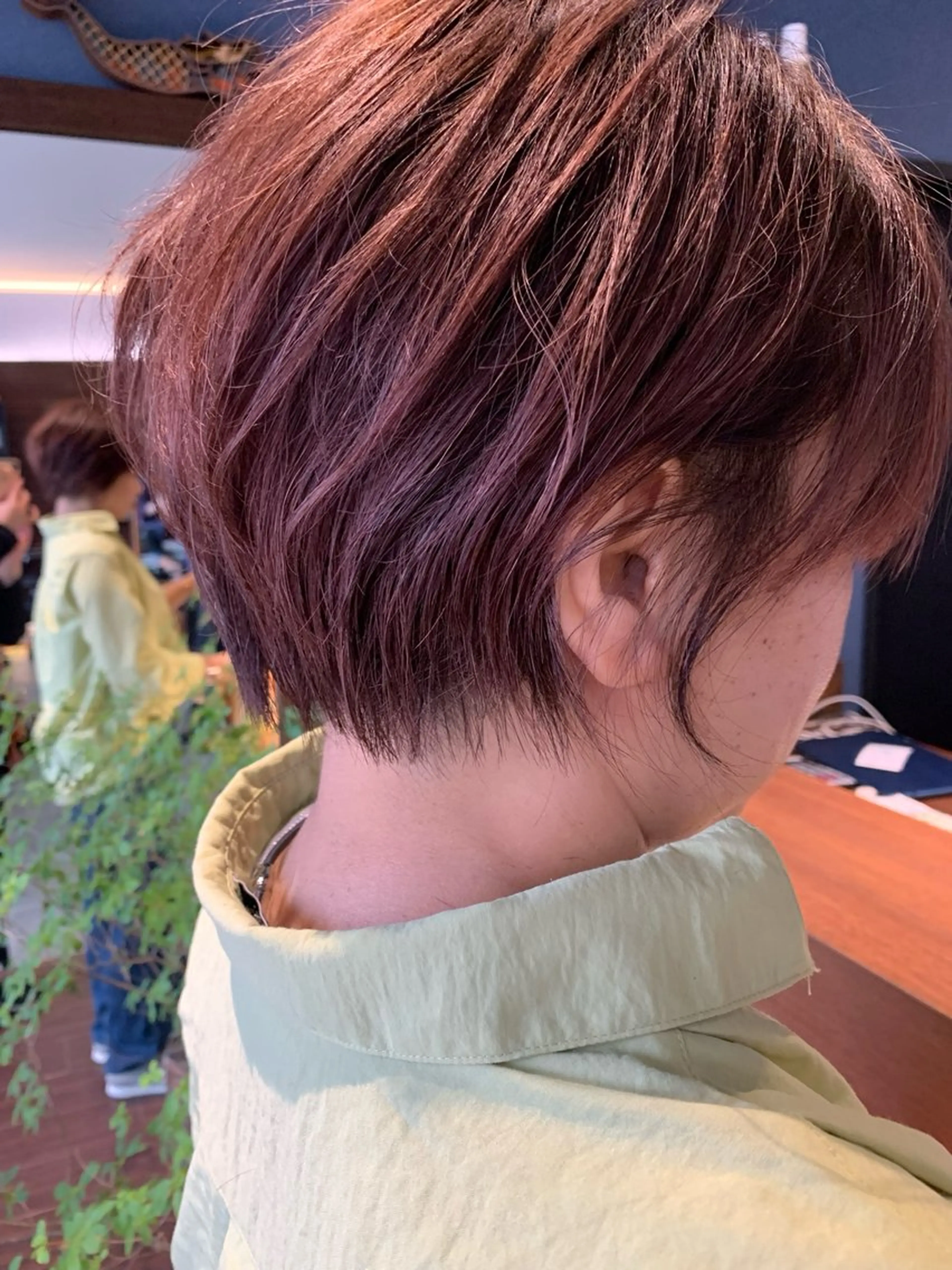 ショート ショートヘア カット ✨白髪ぼかし 🍀MINAKO☆のヘアスタイル