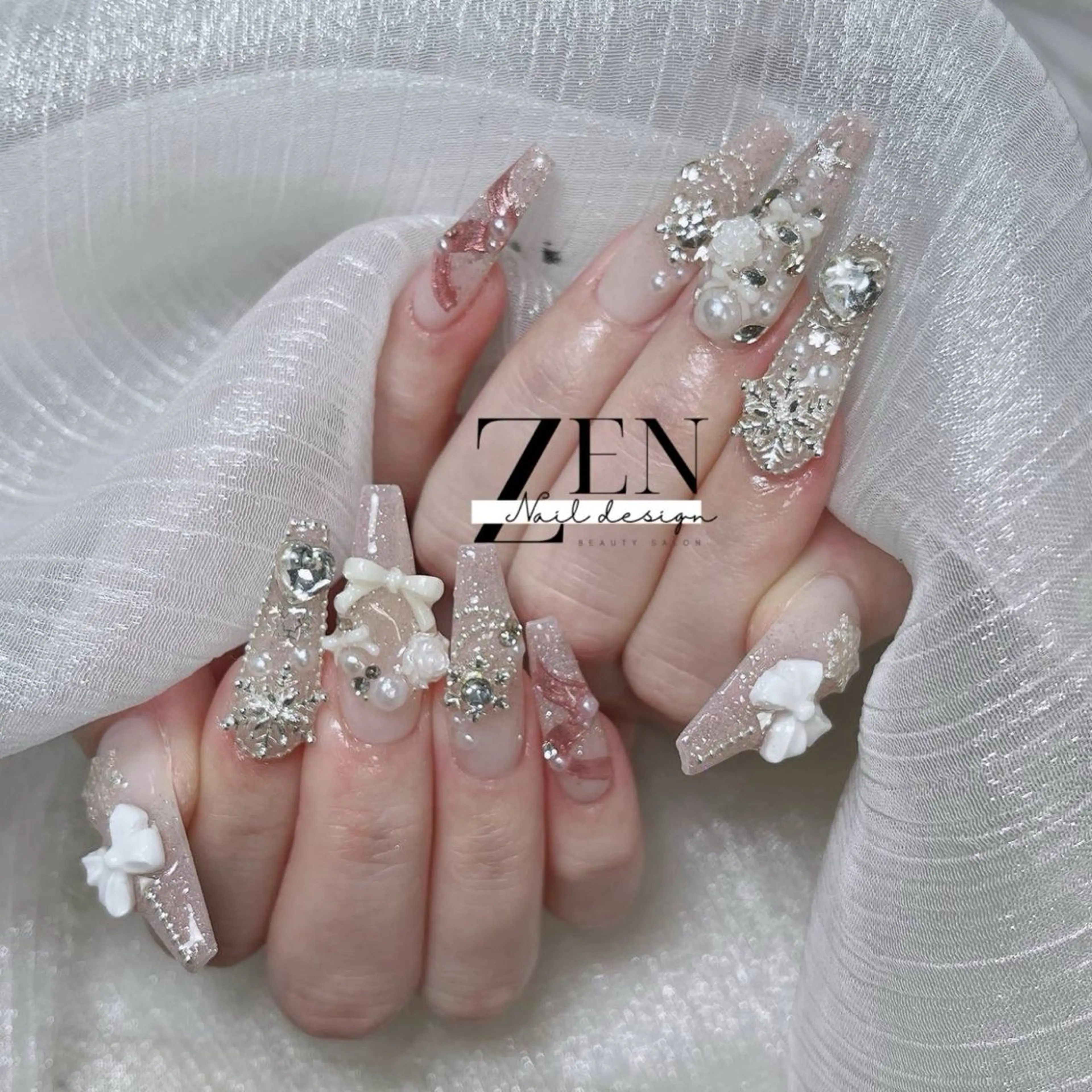 ネイル チークネイル フレンチネイル ジェルネイル 韓国ネイル マグネットネイル ハンドネイル Zen Nail Design 池袋のネイルデザイン