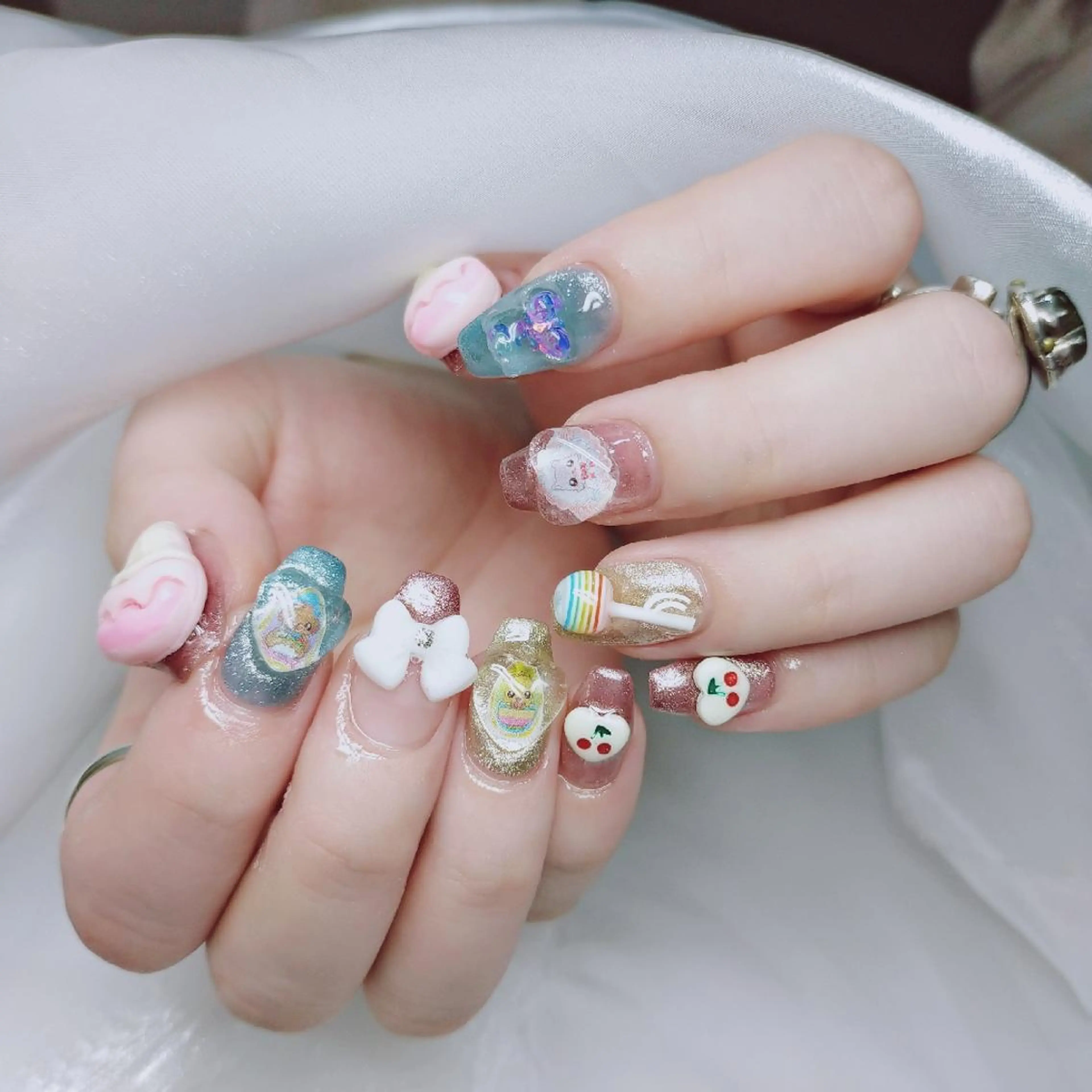 ネイル 森 ネイルサロンのネイルデザイン