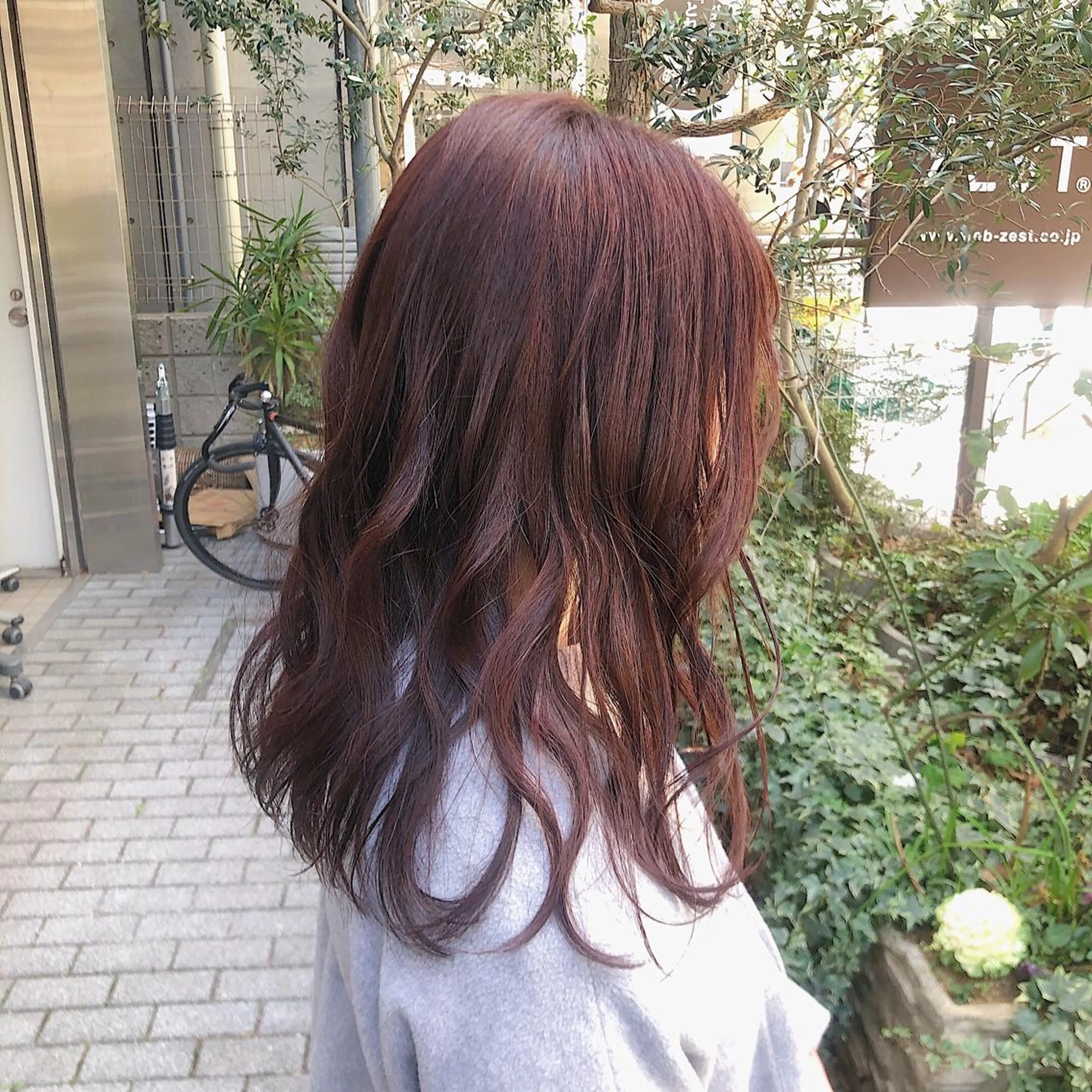 ミディアム カラー ブラウンカラー ピンクカラー ピンクブラウン ワンカールで盛れる レイヤー🎀Macoのヘアスタイル