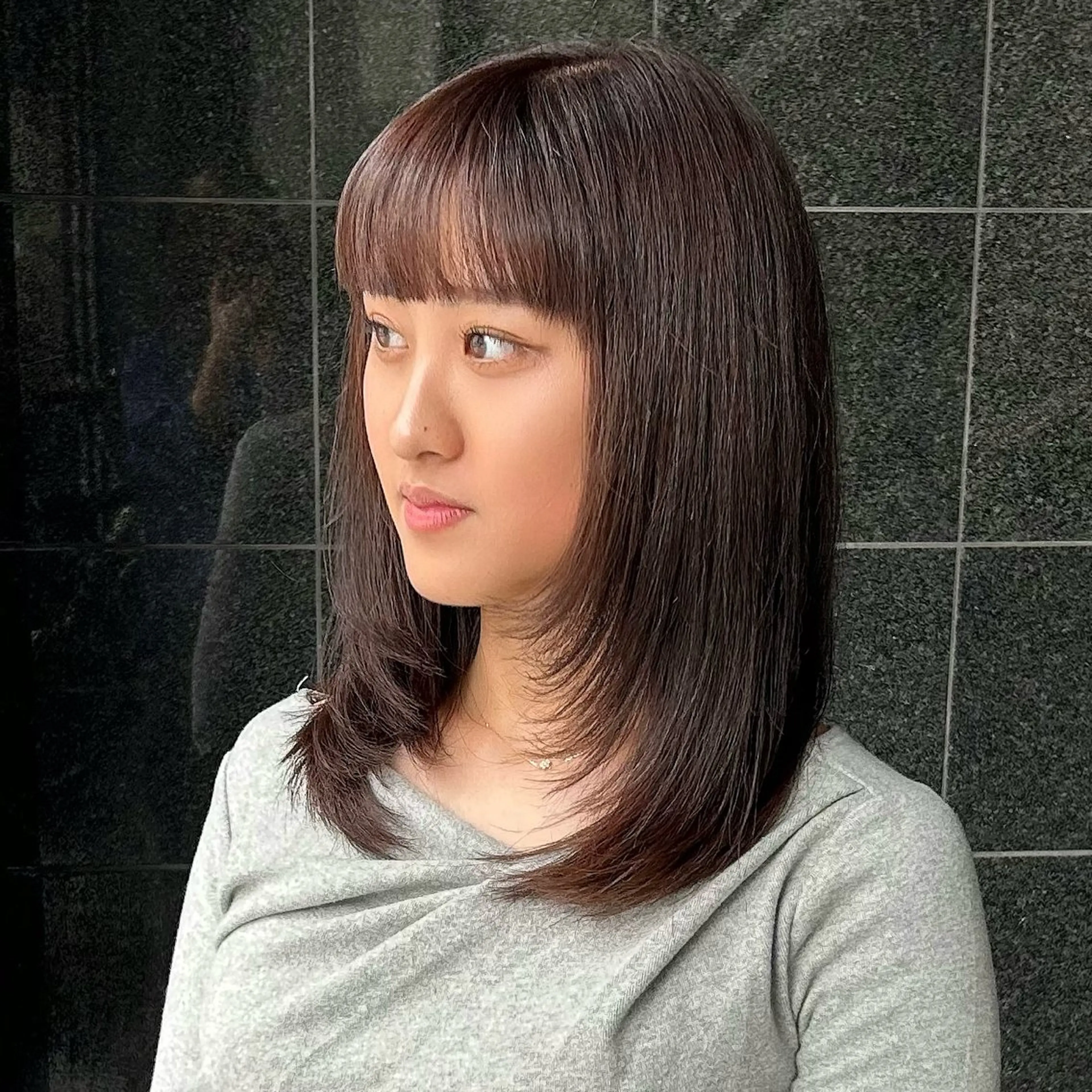 ミディアム calna 古賀 菜摘のヘアスタイル