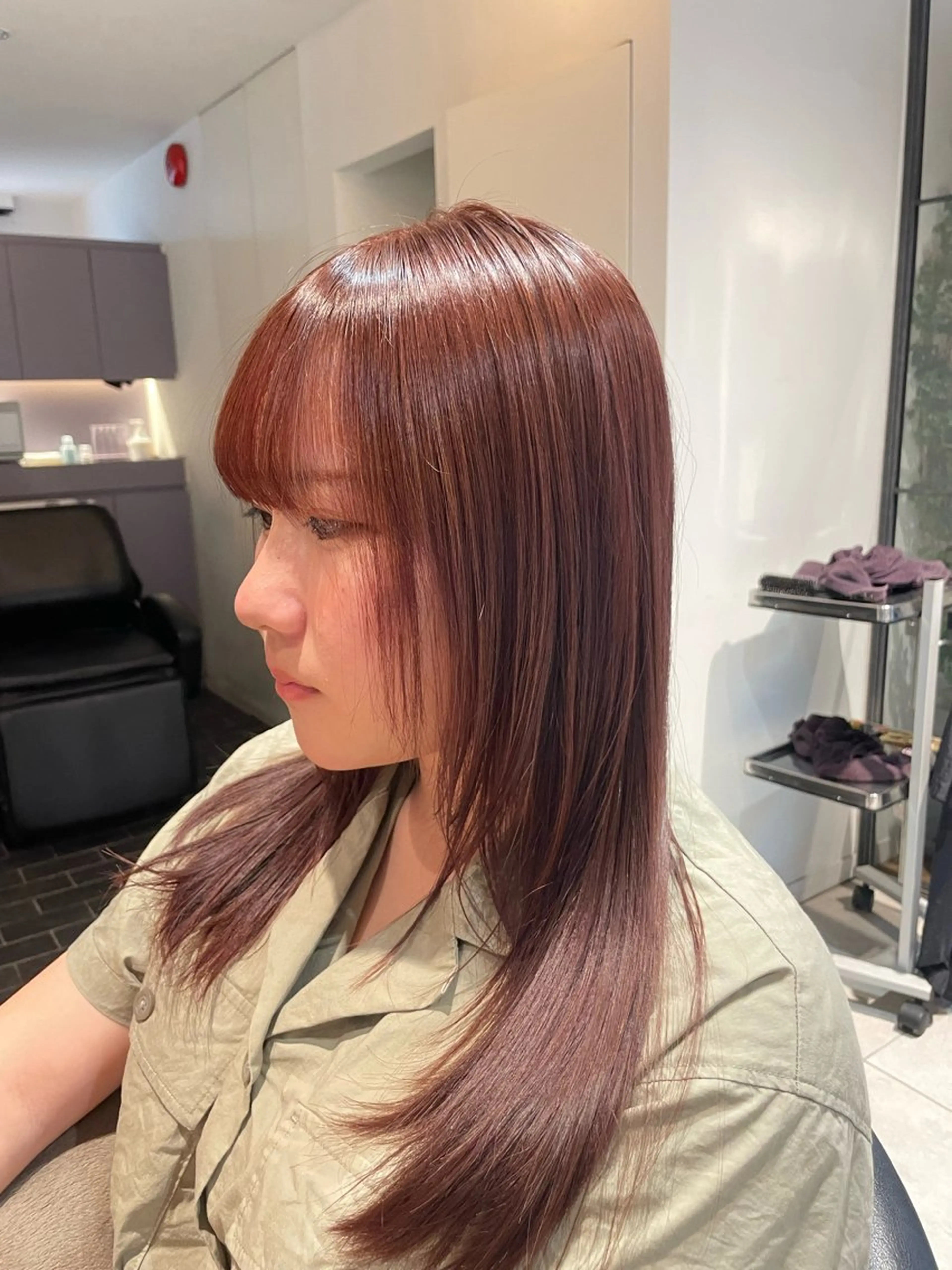 セミロング ヘアカラー 髪質改善✨高級カラー 野井琢生のヘアスタイル