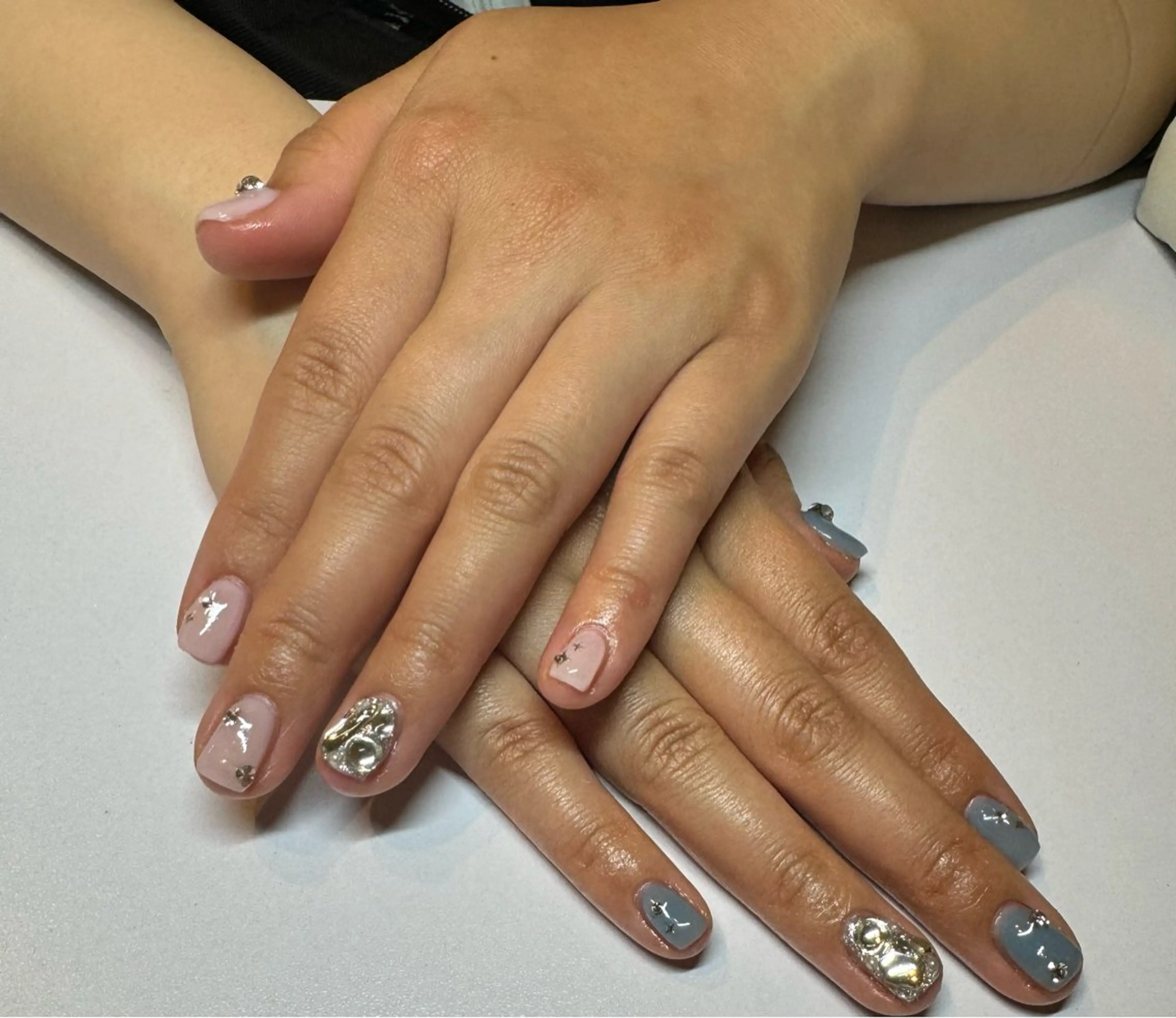 ネイル ハンドネイル 濱岡 咲のネイルデザイン