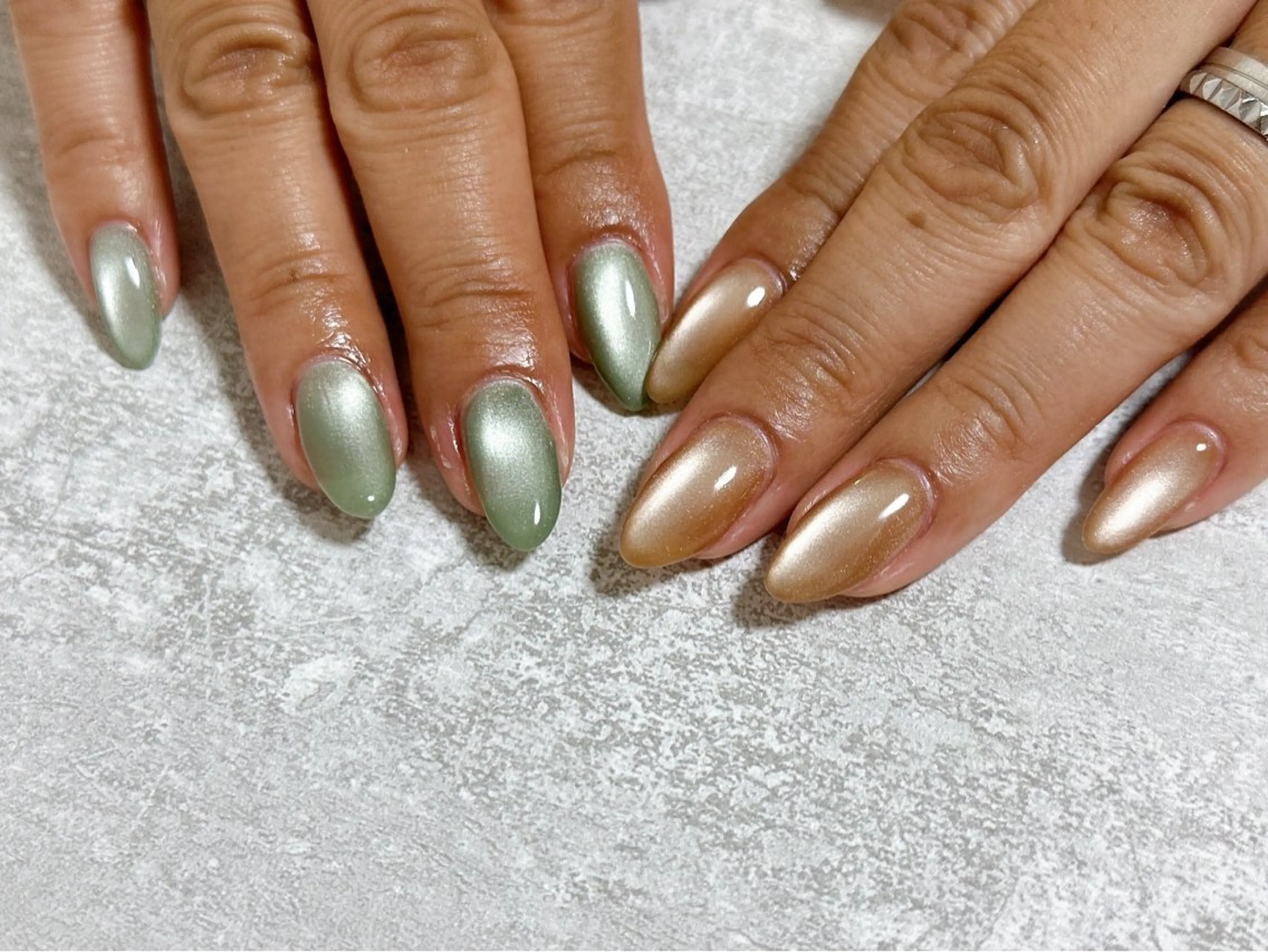 ネイル オーロラネイル フットネイル フレンチネイル ジェルネイル マグネットネイル ハンドネイル mogunail &blowのネイルデザイン